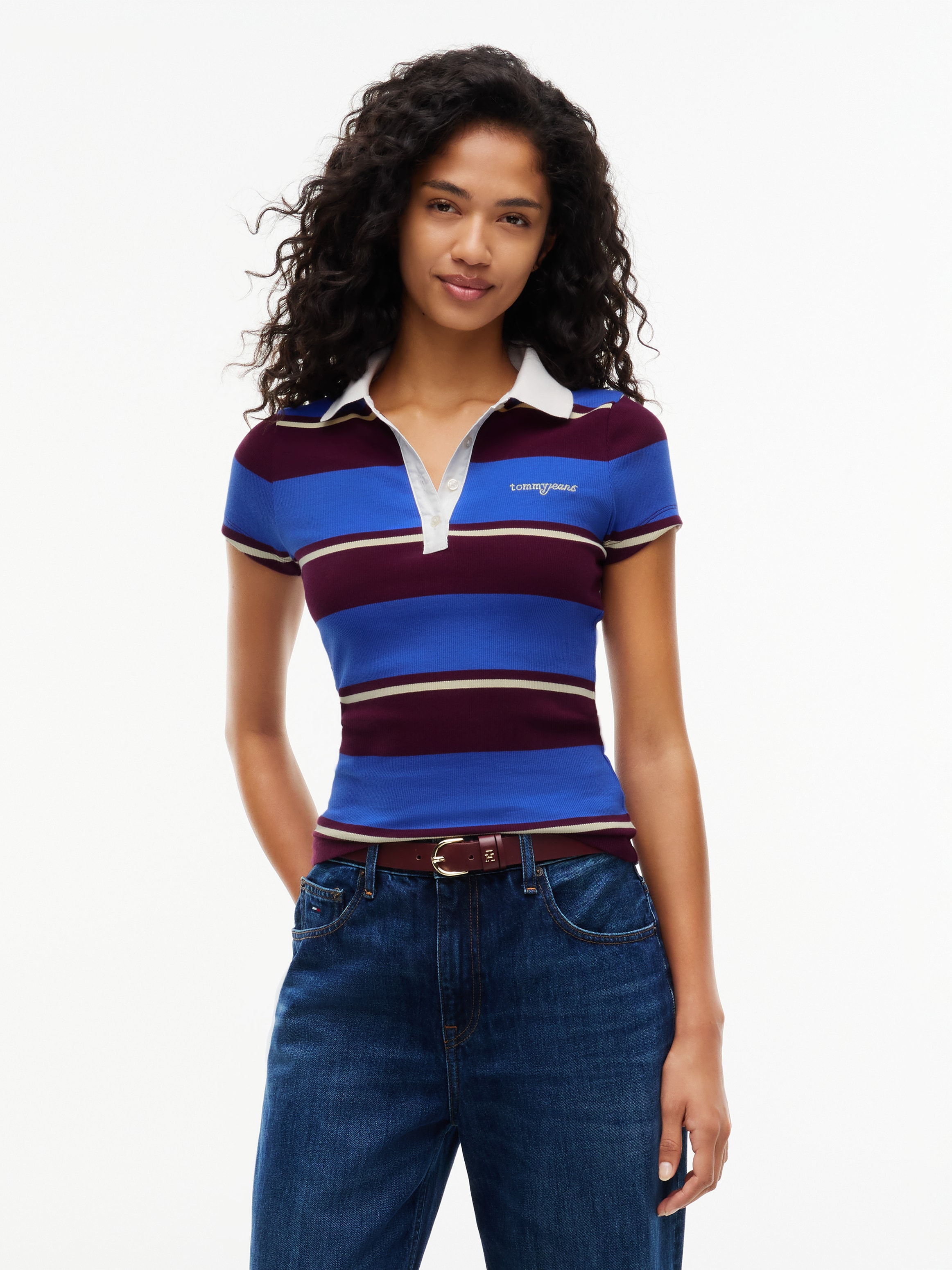 Tommy Jeans Poloshirt "TJW SLIM SCRIPT RIB SS POLO" Baumwollmischung, slim fit, figurbetont, in gerippter Struktur