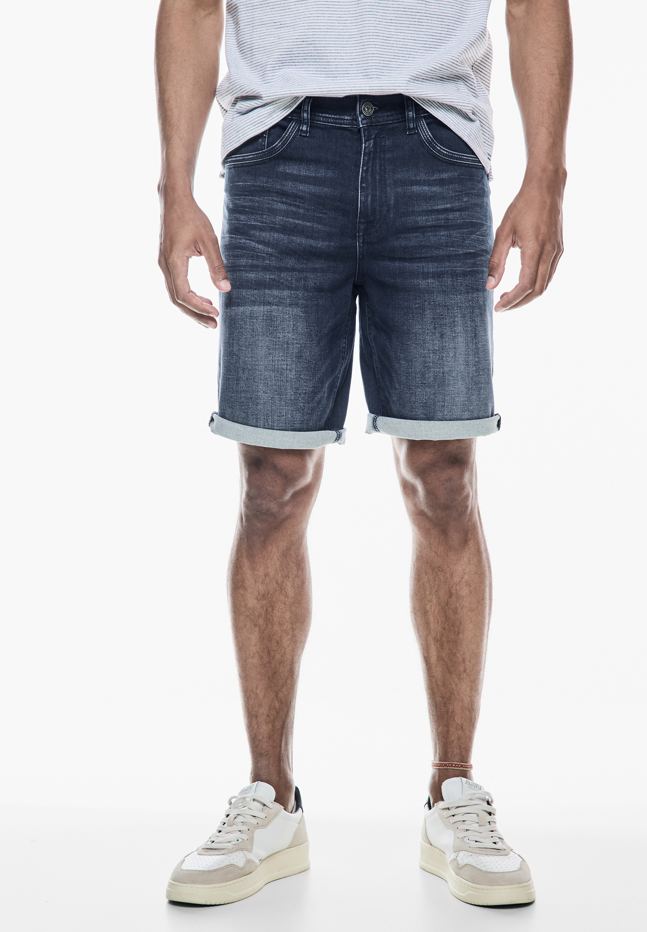 STREET ONE MEN Bermudas, in dunkelblauer Waschung