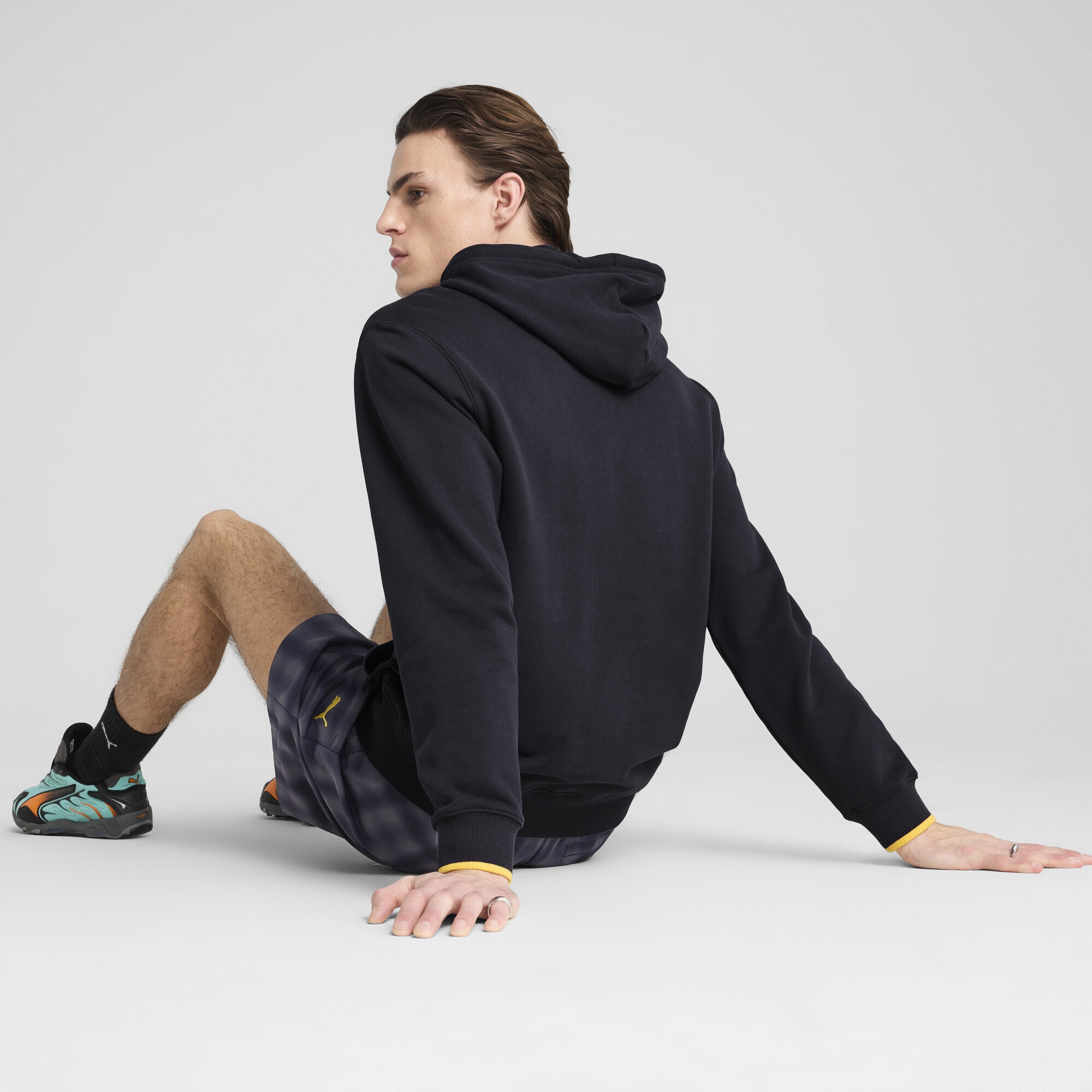 PUMA Hoodie »Wardrobe Essentials Graphic Hoodie Herren«