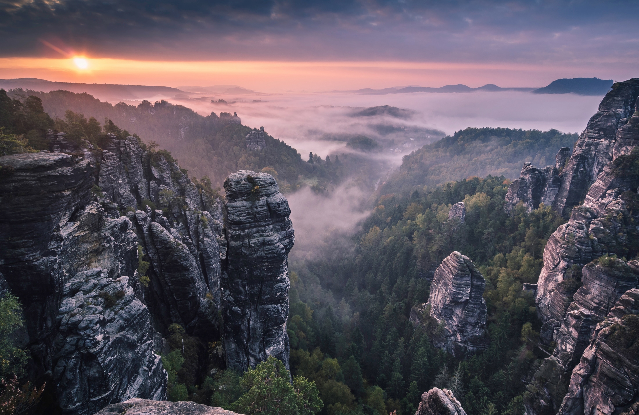 Papermoon Fototapete "Photo-Art ANDREAS WONISCH, SONNENAUFGANG AUF DEN FELSEN"
