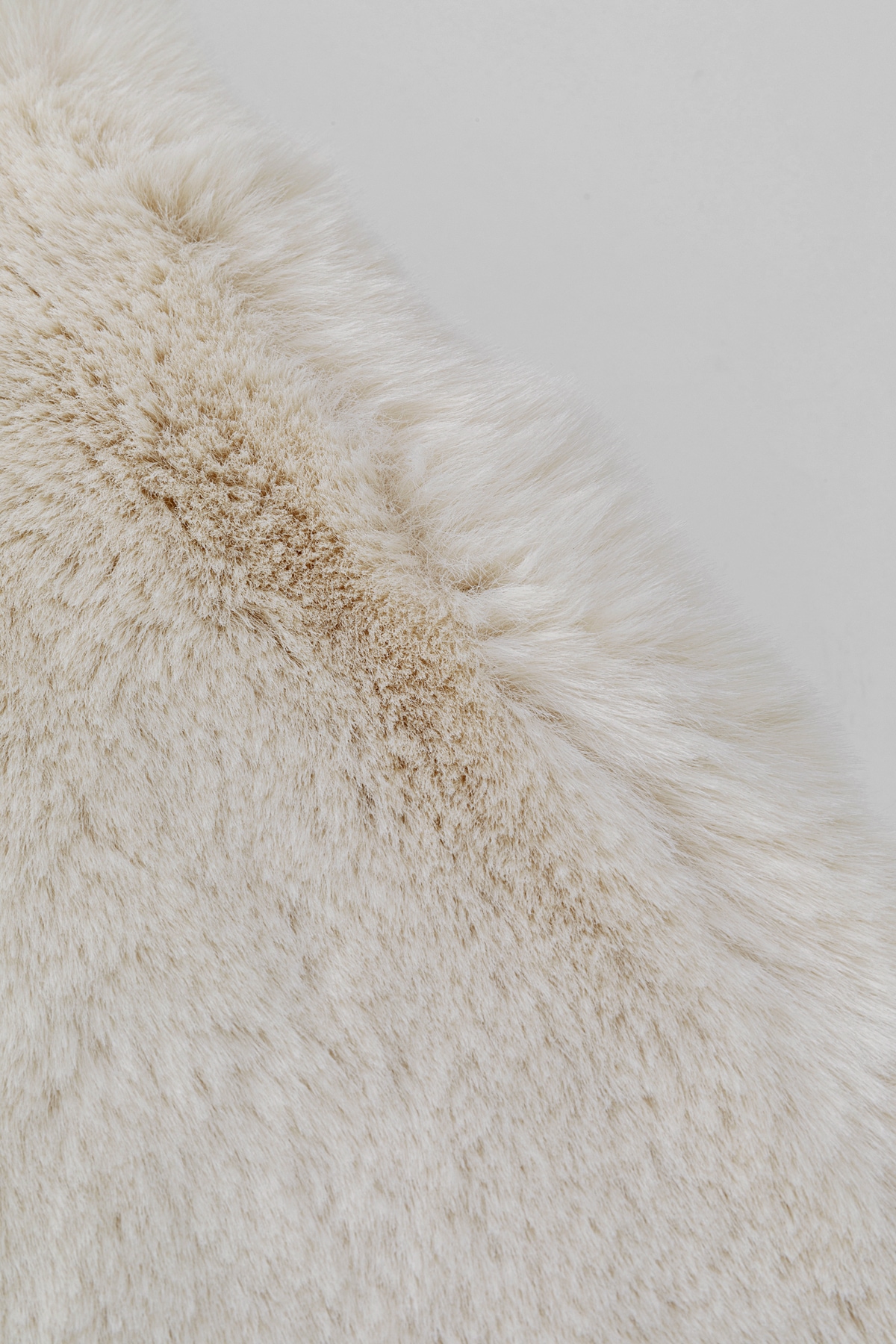 Kare Design Tagesdecke »Wohndecke Mika, Kunstfelldecke, 150x200 cm« flauschig und warm