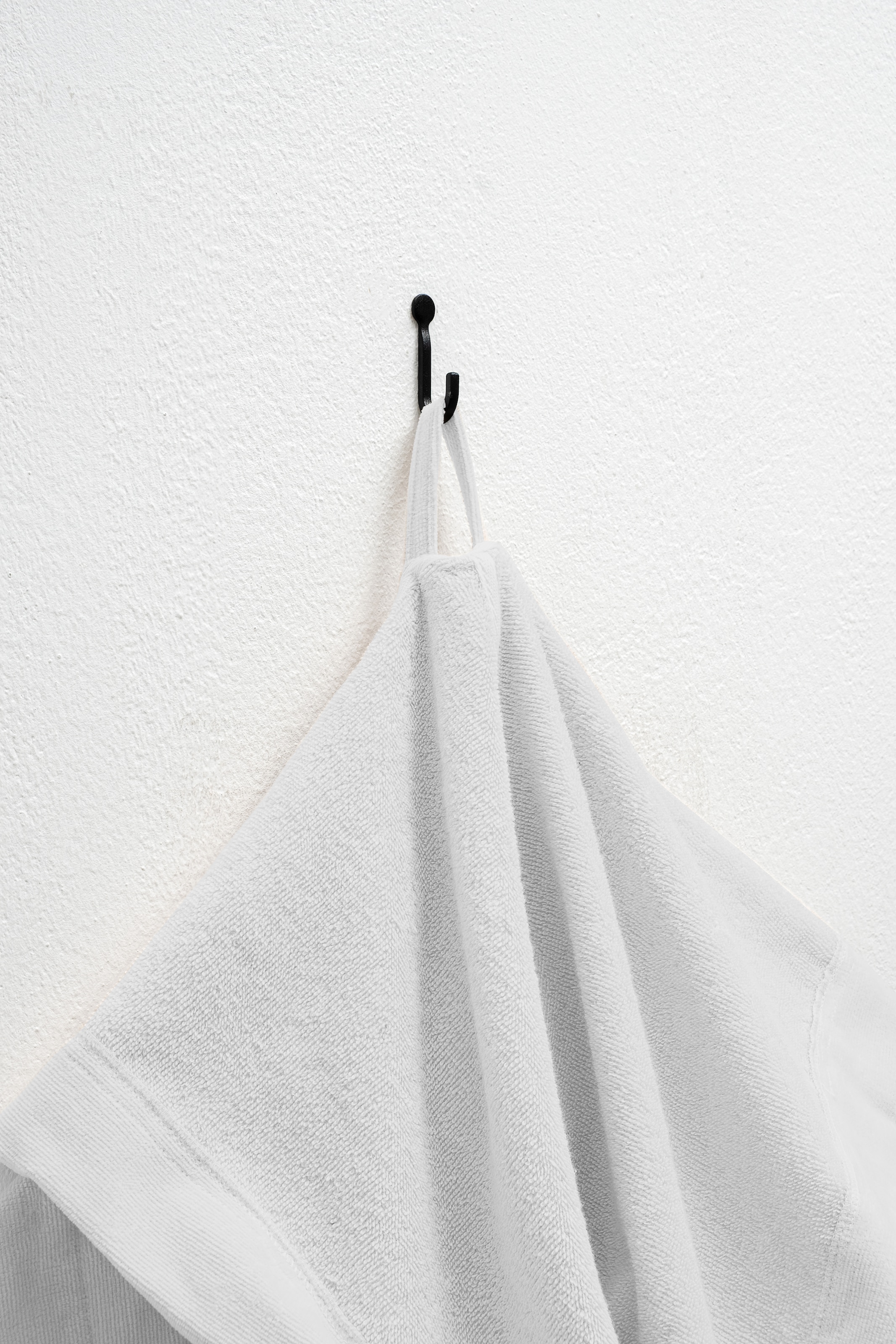 OTTO home Unisex-Bademantel »Fenya, 330 g/m², ideal für Sauna & Spa, Hotelbademantel, Morgenmantel«, (1 St.), Reißverschlusstaschen, weich mit GRATIS-Zugabe: 1x Duschtuch 70x140 cm