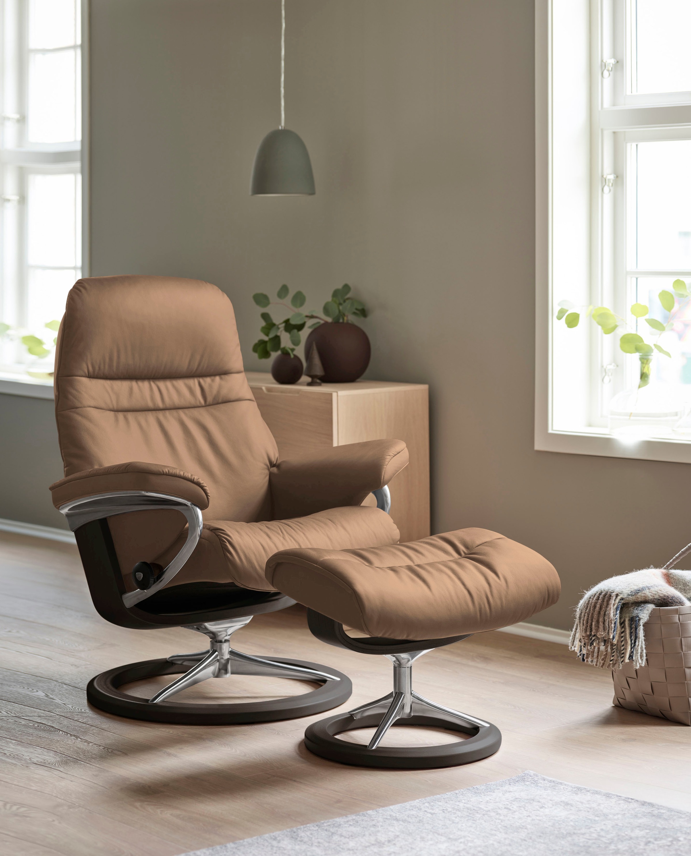 Stressless® Relaxsessel »Sunrise«, (Set, Relaxsessel mit Hocker), mit Signature Base, Größe L, Gestell Wenge