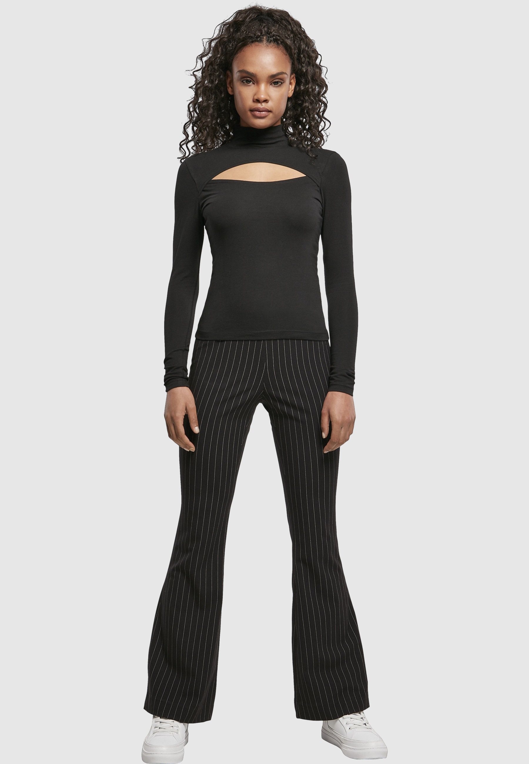 URBAN CLASSICS Langarmshirt »Urban Classics Damen Ladies Cut-Out Turtleneck Longsleeve« 1 Stk.