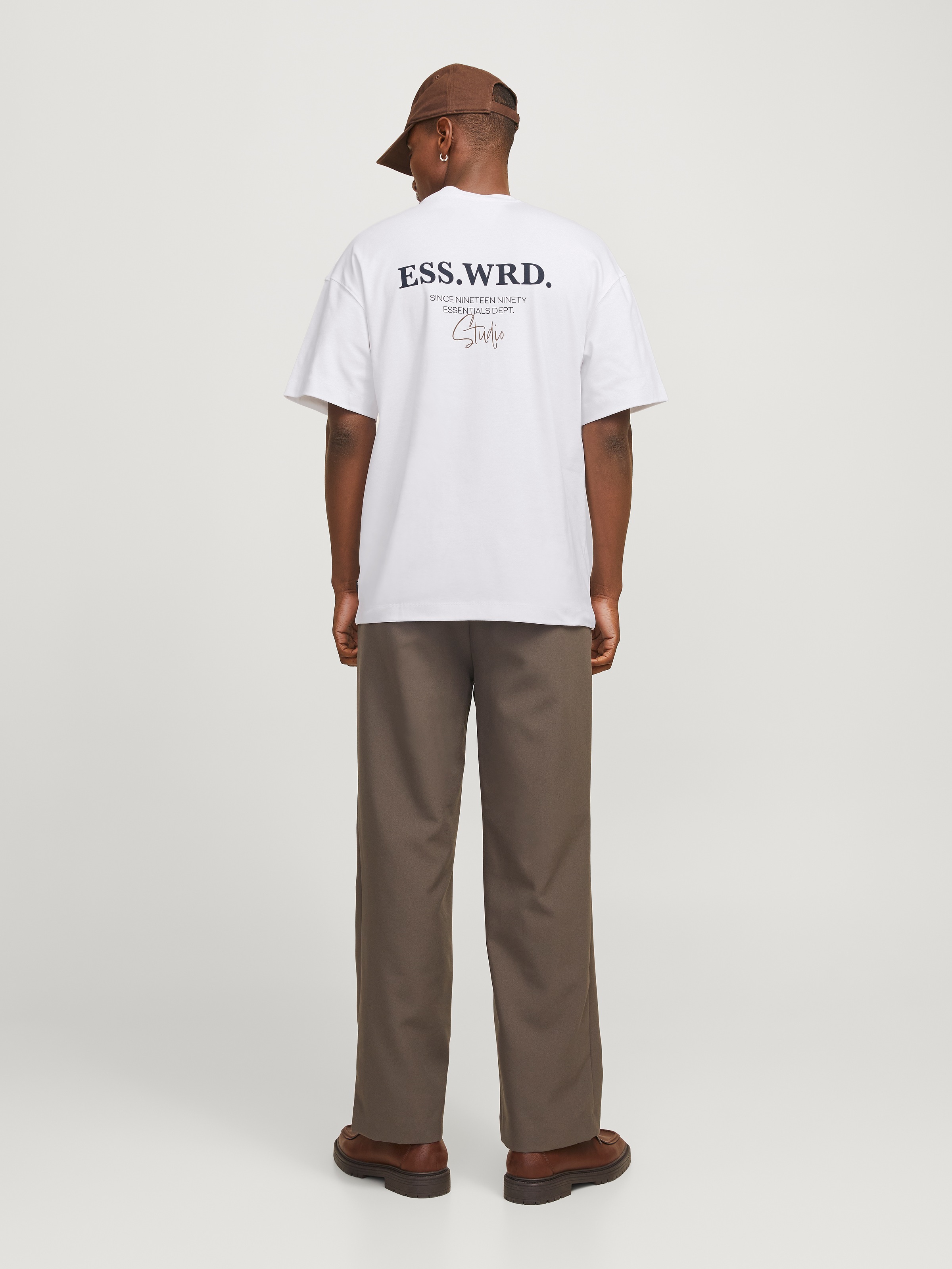 Jack & Jones Rundhalsshirt »JJEURBAN EDGE STUDIO TEE SS O-NECK NOOS«, mit Front und Back Print