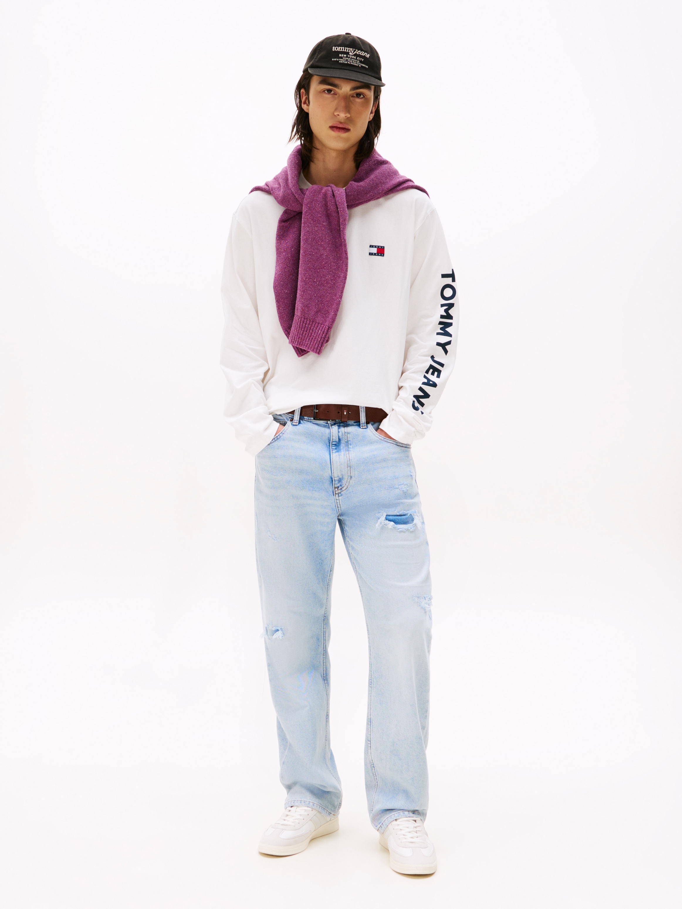 Tommy Jeans Langarmshirt »Classic Relaxed Fit«, Rundhals, Jersey, großes Logo am Ärmel