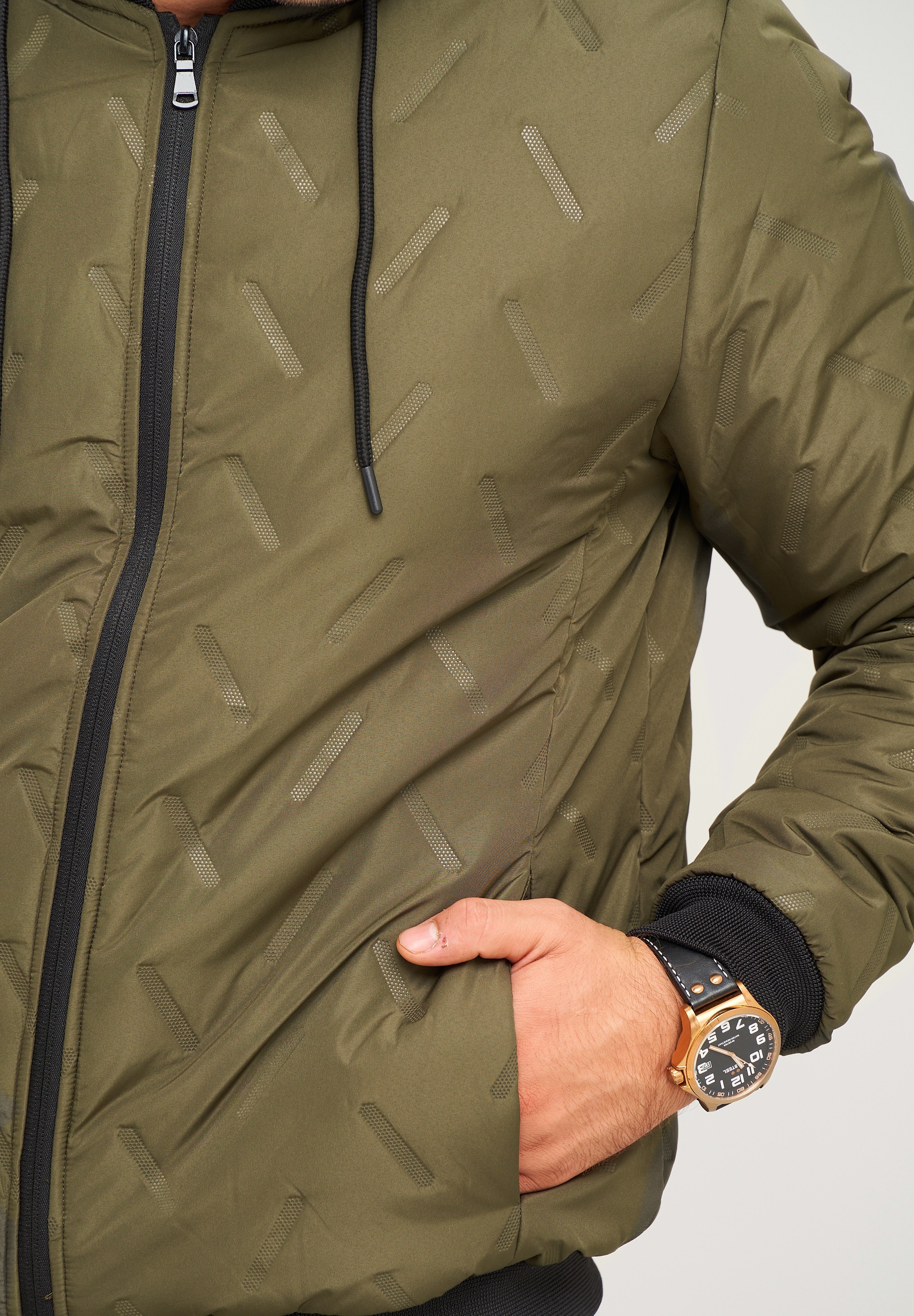 behype Steppjacke »BHMUS«, mit Kapuze