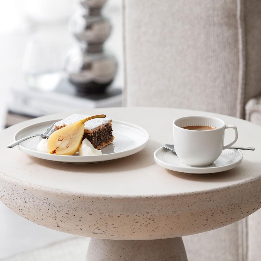 Villeroy & Boch Geschirr-Set »Kaffeeservice Afina 18er Set weiß« Spülmaschinengeeignet, Mikrowellenfest