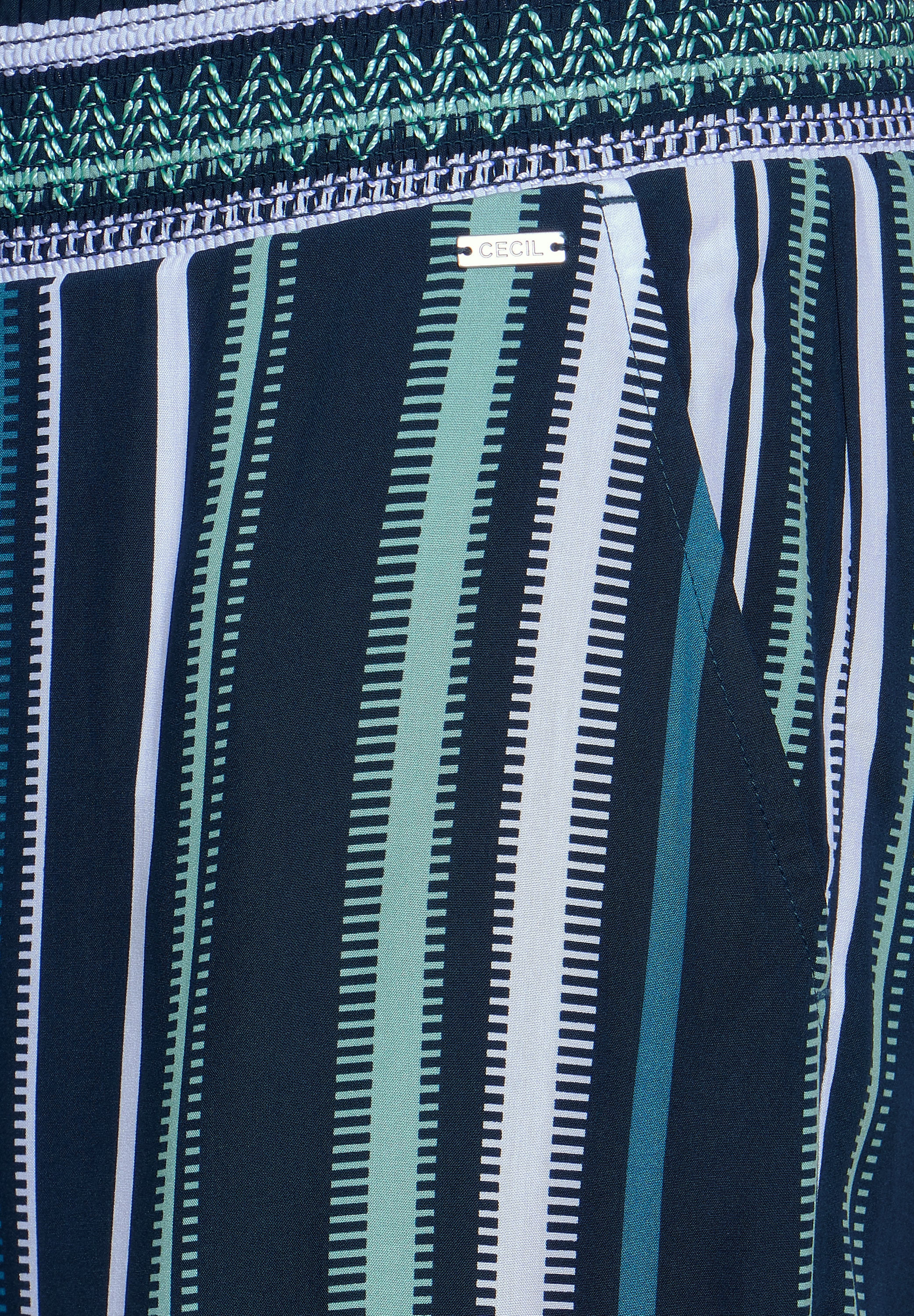 Cecil Culotte, im Streifendesign