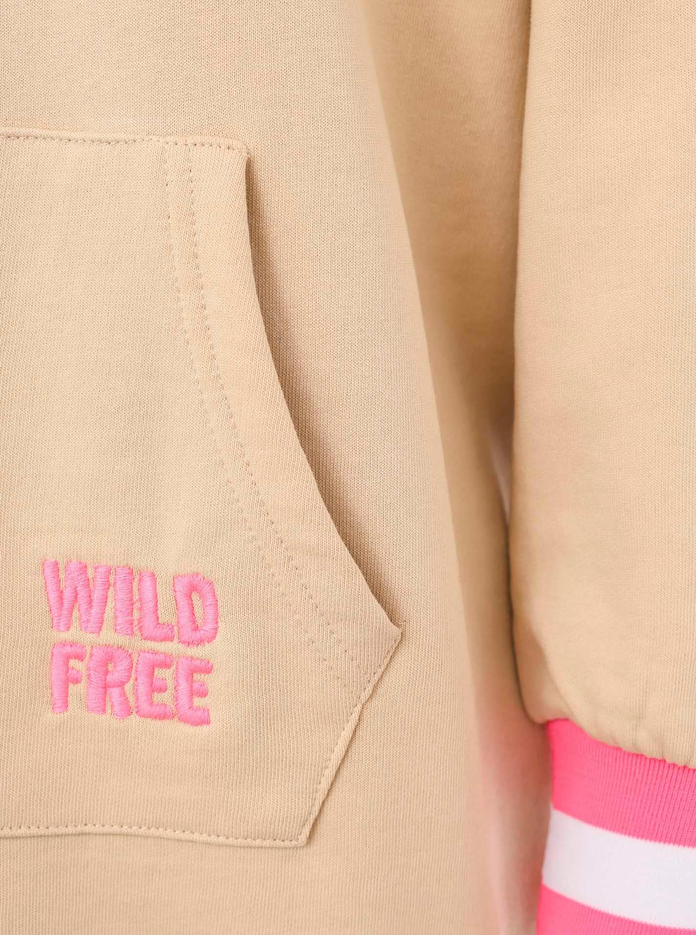 Zwillingsherz Sweatkleid »"Wild Free"«, mit Kapuze, Tasche, Leo-Detail und großer Stickerei hinten