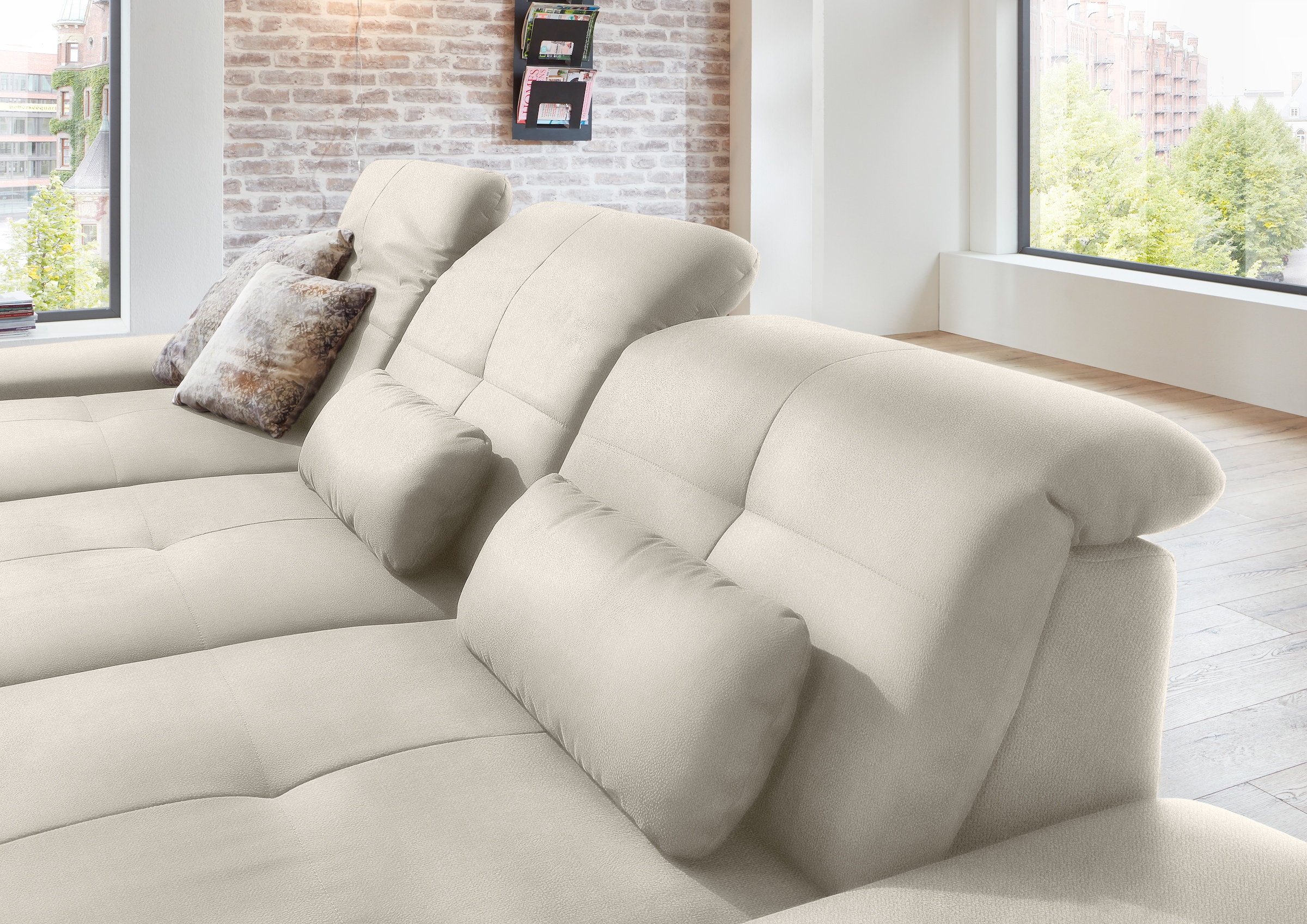Die PlanBar Ecksofa »MP-IN16012 L-Form, mit Federkern-Polsterung«, inkl. Sitztiefenverstellung, wahlweise mit weiteren Funktionen
