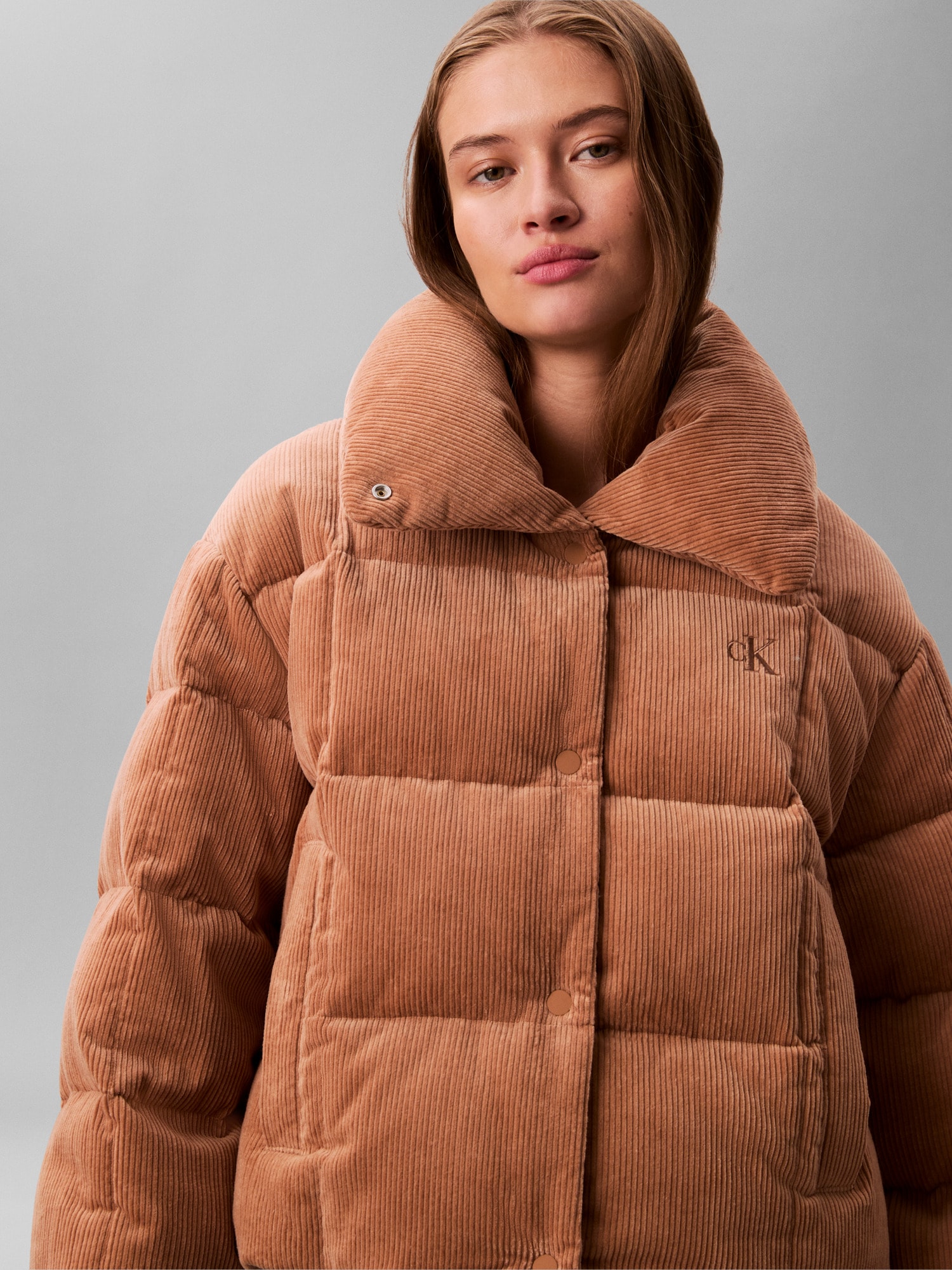 Calvin Klein Jeans Cordjacke »CORDUROY INSULATED DOWN PUFFER« ohne Kapuze Mit Rundhalsausschnitt, regular fit