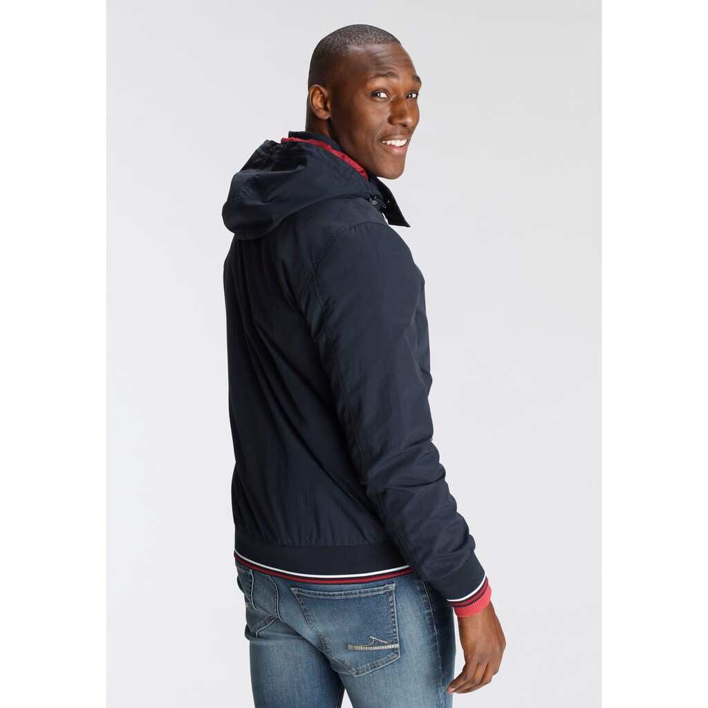 DELMAO Blouson, mit Kapuze, mit kontrastfarbiger Paspel am Reißverschluss - NEUE MARKE!