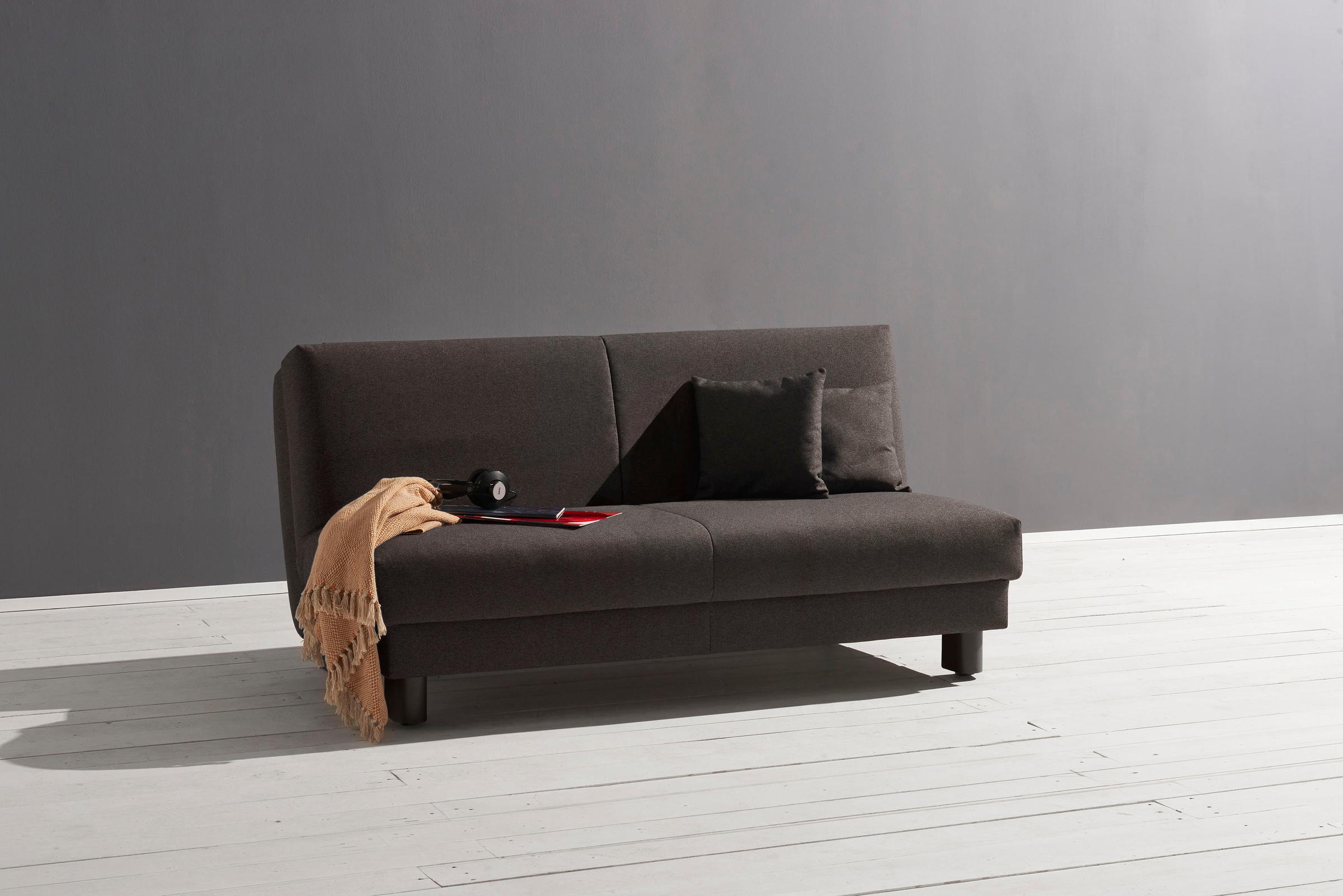 ell + ell Schlafsofa »Enny«, Breite 180 cm, Liegehöhe 45 cm, Füße schwarz