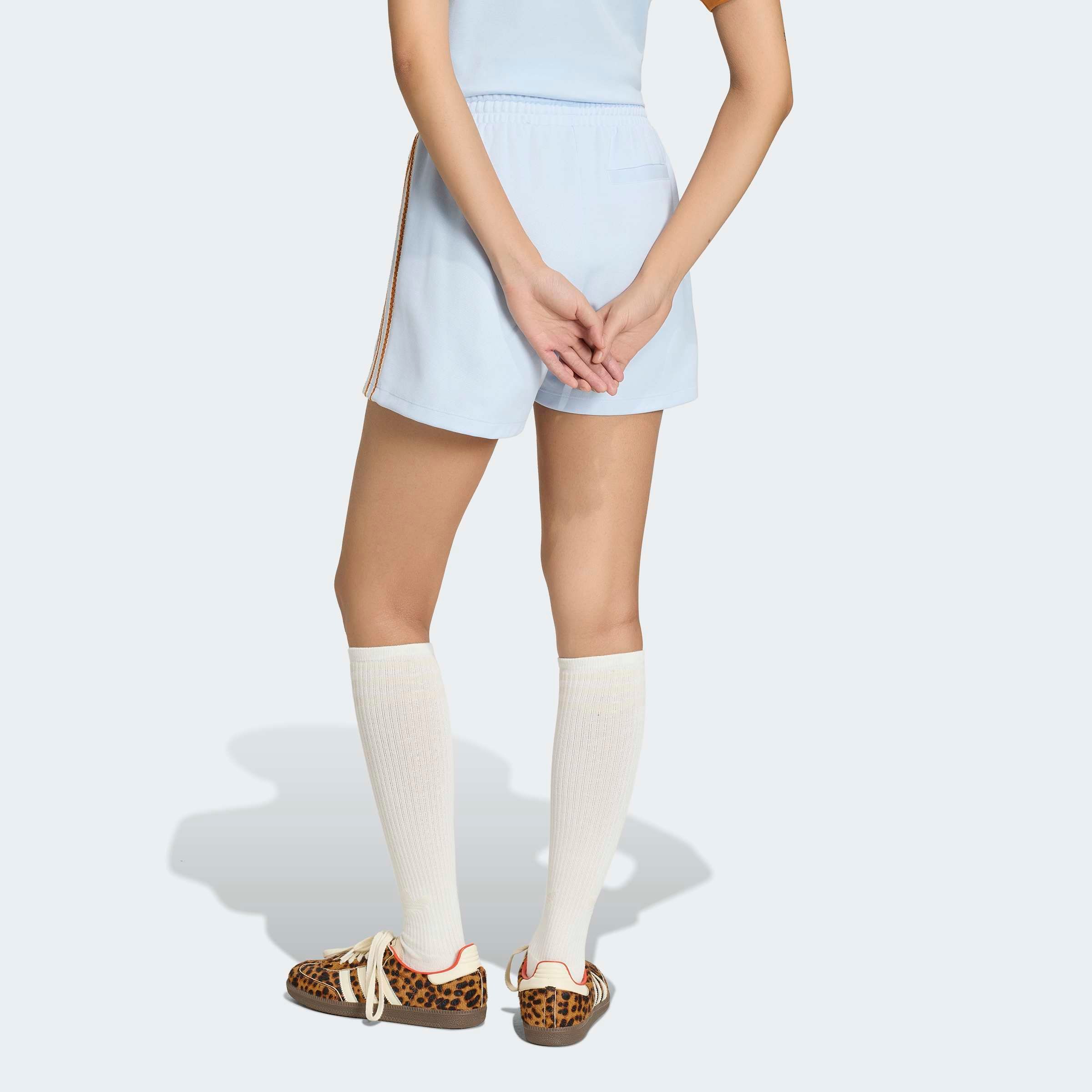 adidas Originals Shorts »SHORTS«  aus Baumwolle, mit Gummizug, enger Schnitt