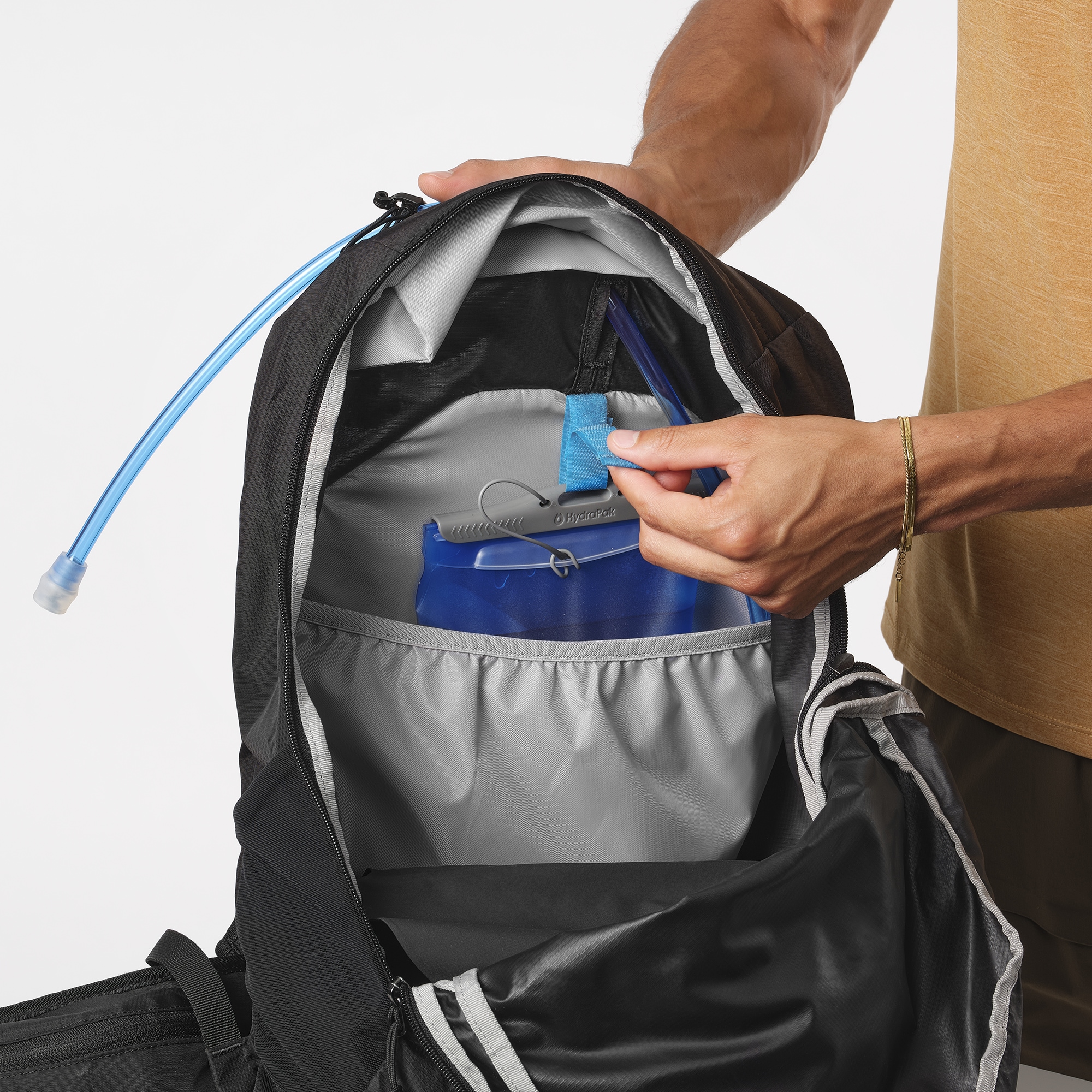 Salomon Sportrucksack »TRAILBLAZER 10«, mit Mesh-Einsätzen