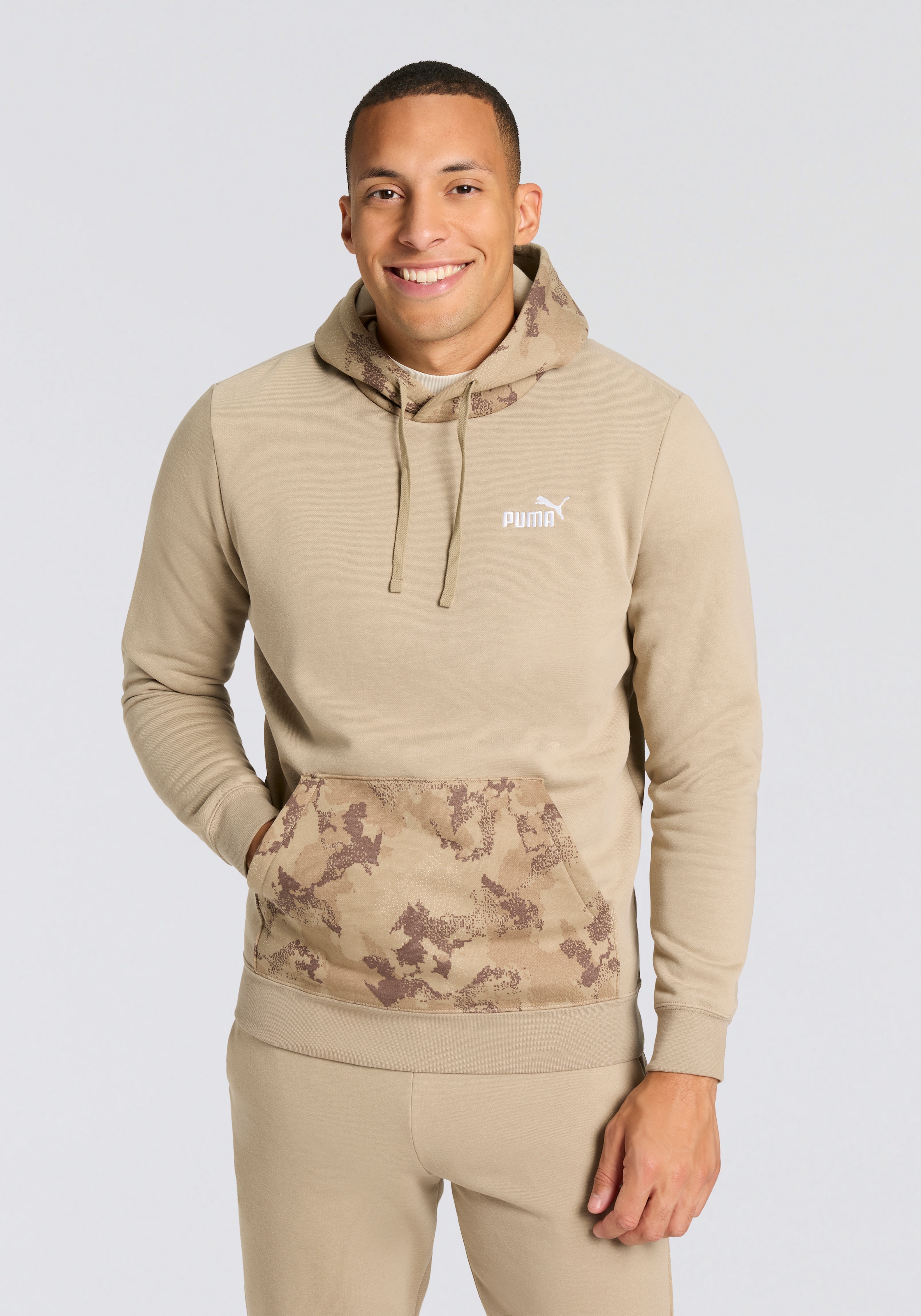 PUMA Kapuzensweatshirt "ESS CAMO HOODIE FL", Regular Fit, sportlicher Stil, günstig online kaufen