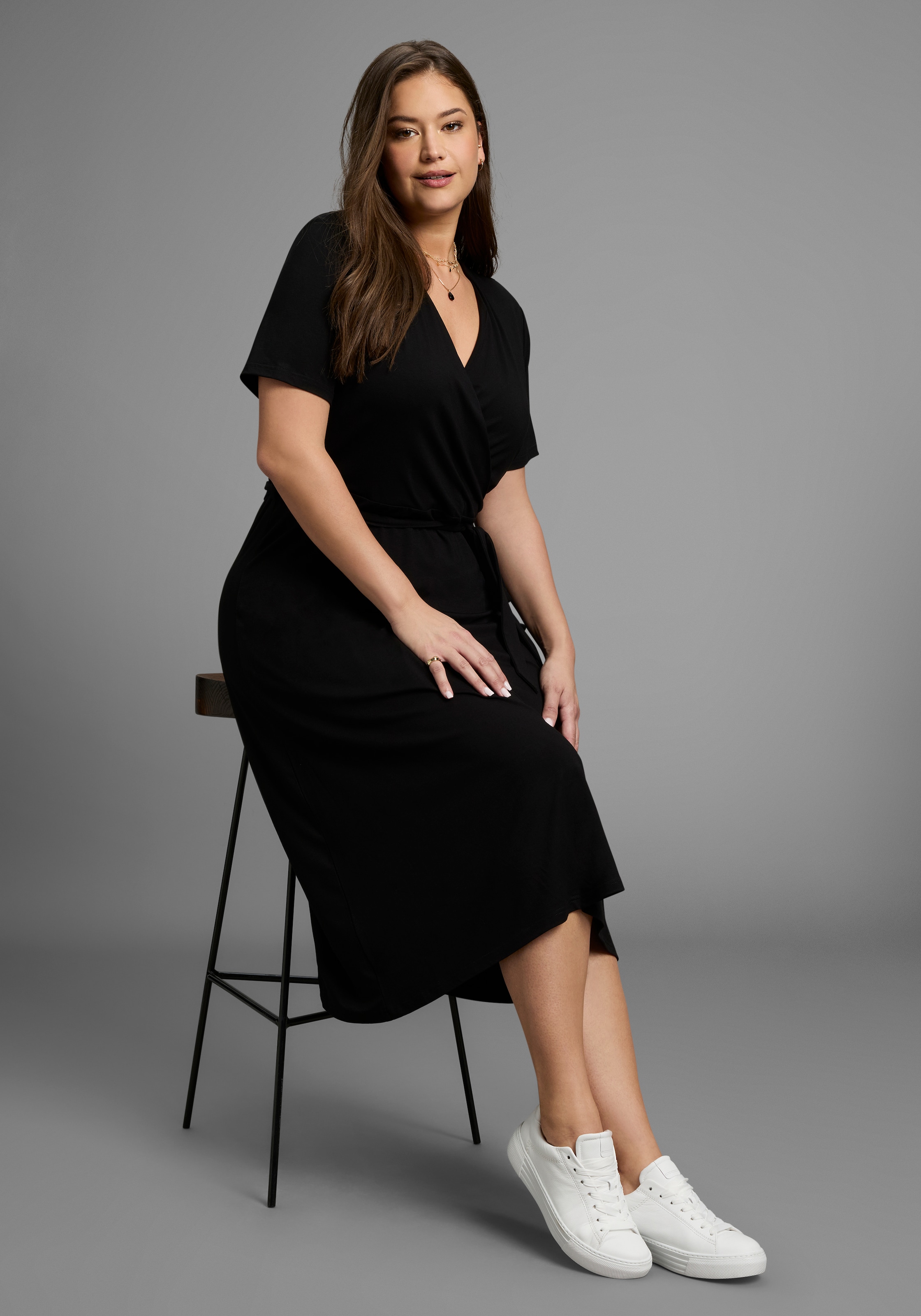 Laura Scott CURVE Midikleid, mit betonter Taille - GROSSE GRÖSSE