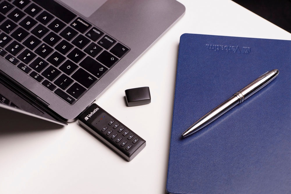 Verbatim USB-Stick »Keypad Secure 32GB« (32GB GB USB 3.2 Lesegeschwindigkeit 160 MB/s)