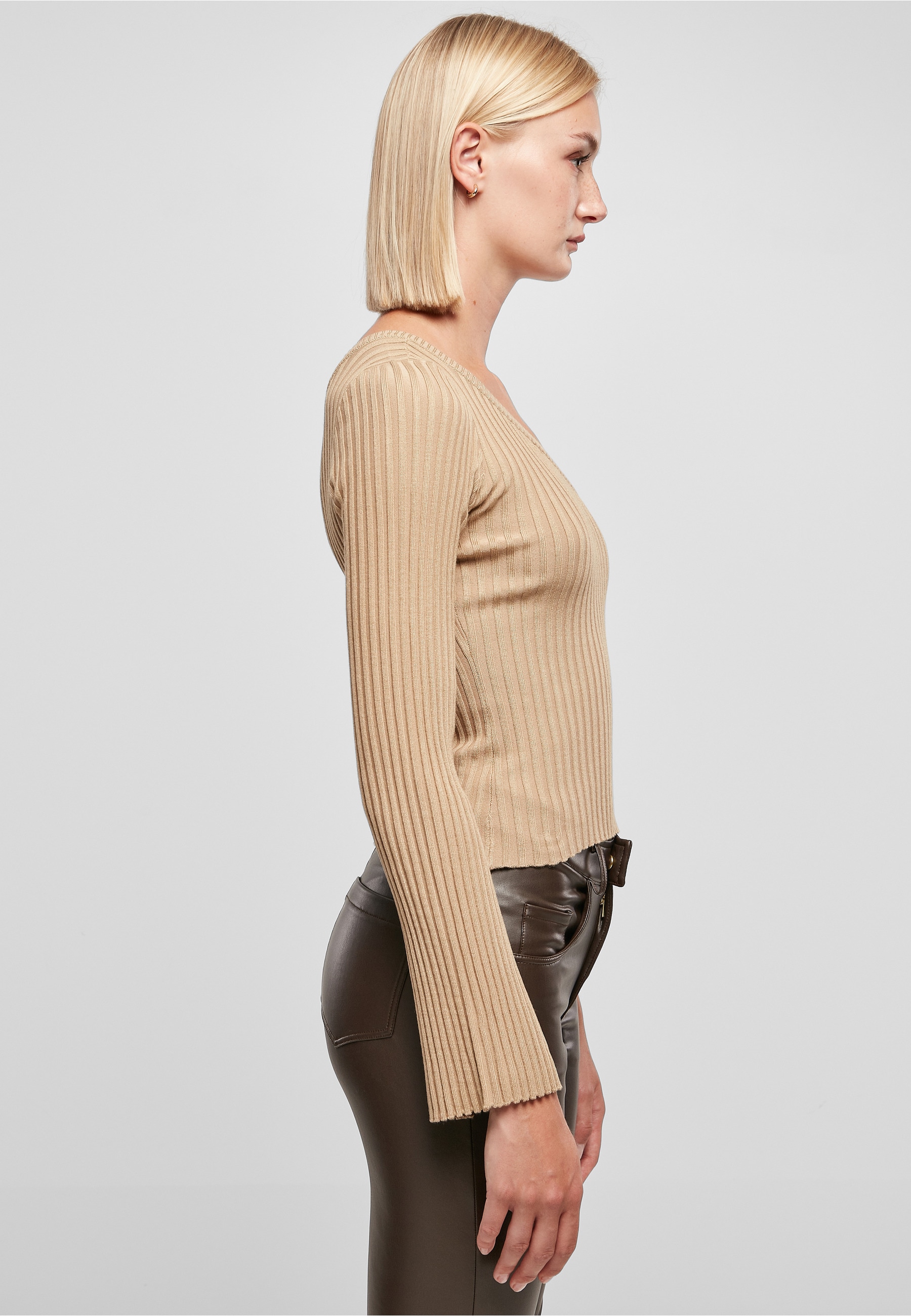 URBAN CLASSICS Fleecepullover »Urban Classics Damen Ladies Short Rib Knit One Sleeve Sweater«, 1 Stk.
