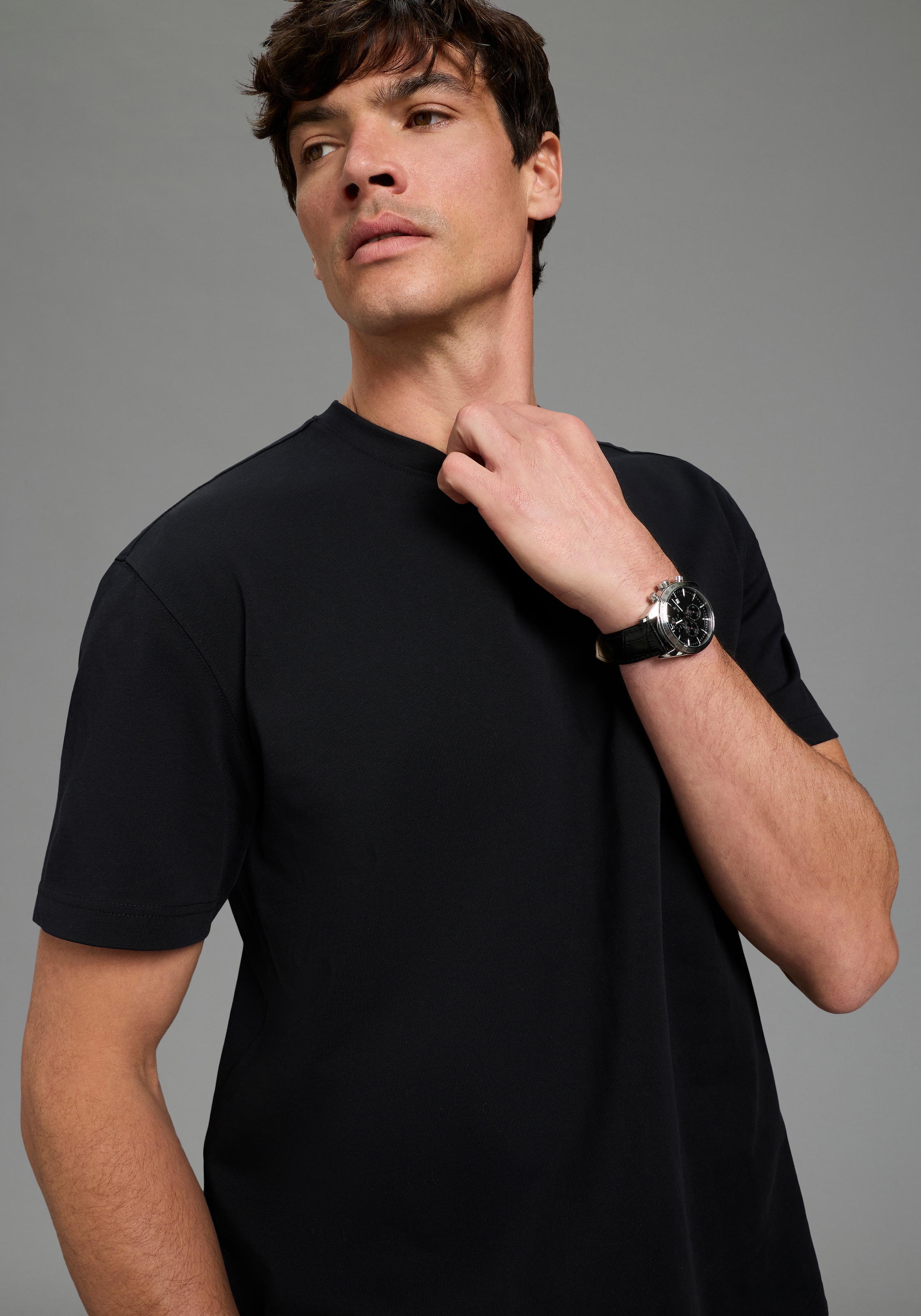 Bruno Banani T-Shirt "Oversize" Kurzarmshirt, lässige Passform, unifarben, aus Single Jersey