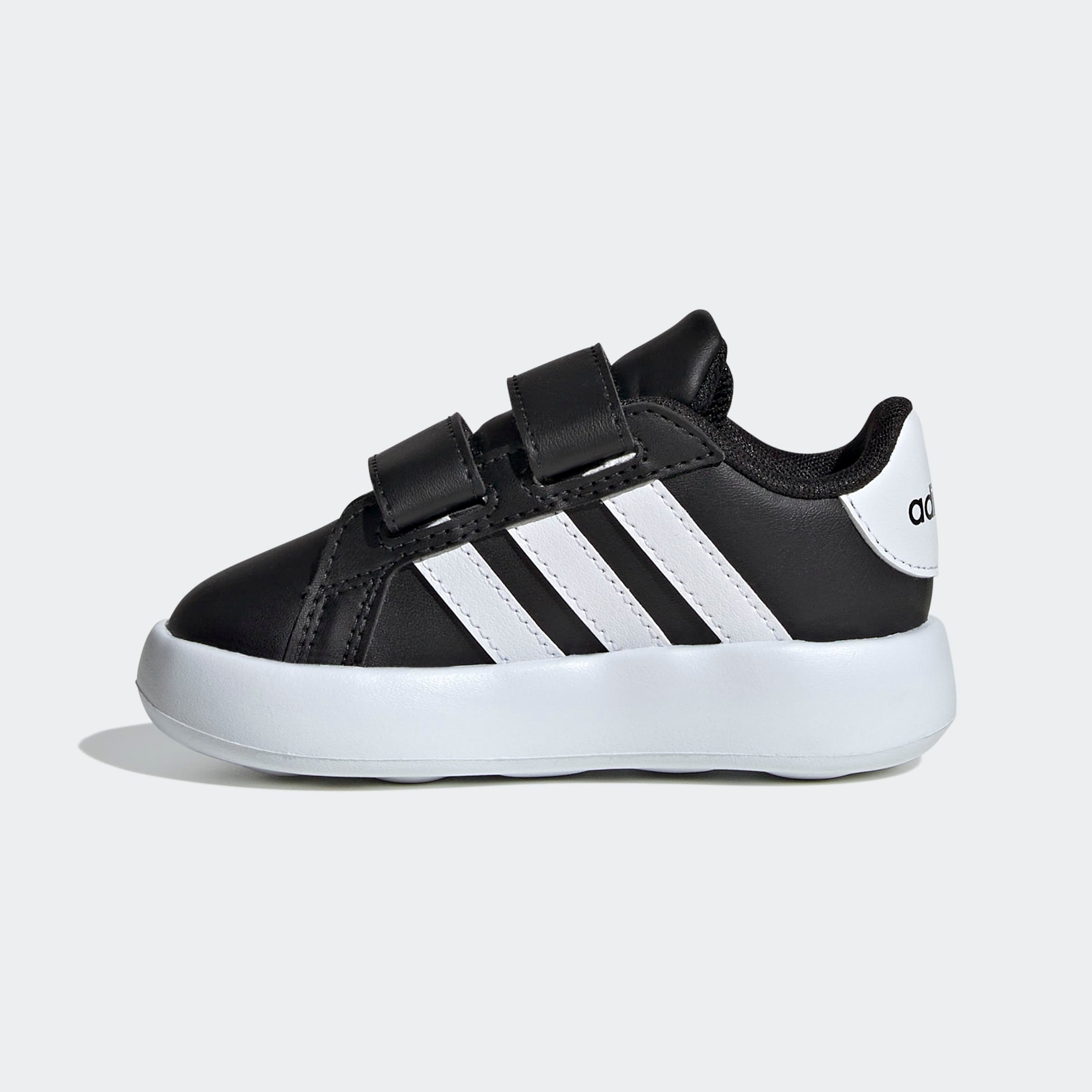 adidas Sportswear Klettschuh »GRAND COURT 2.0 KIDS«, Design auf den Spuren des adidas Superstar, für Kinder