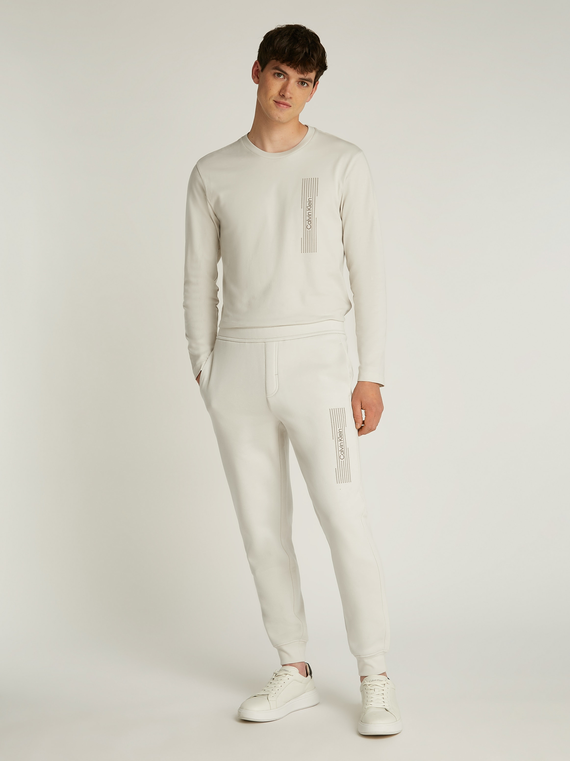 Calvin Klein Jogger Pants »HORIZONTAL LOGO SWEATPANTS«, mit Logoschriftzug