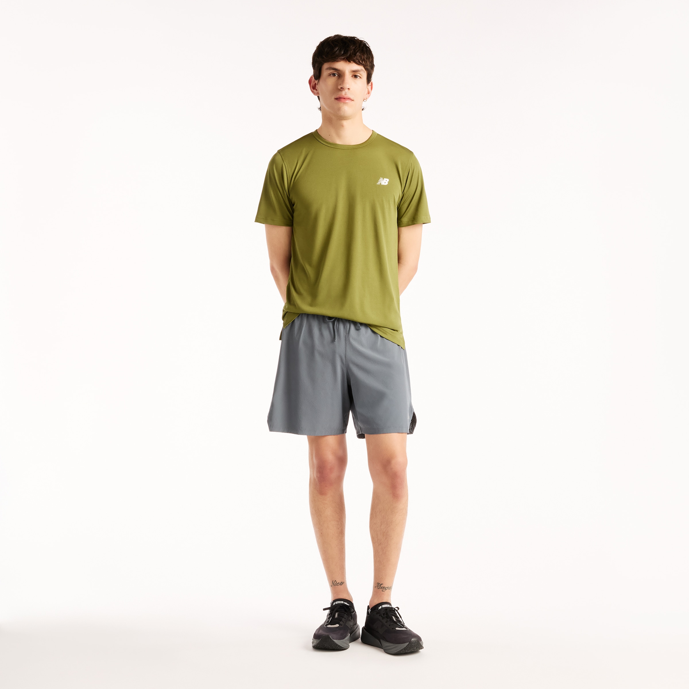 New Balance Trainingsshirt »SPORT ESSENTIALS UTILITY T-SHIRT« atmungsaktiv, schnell trocknend, aus Polyester