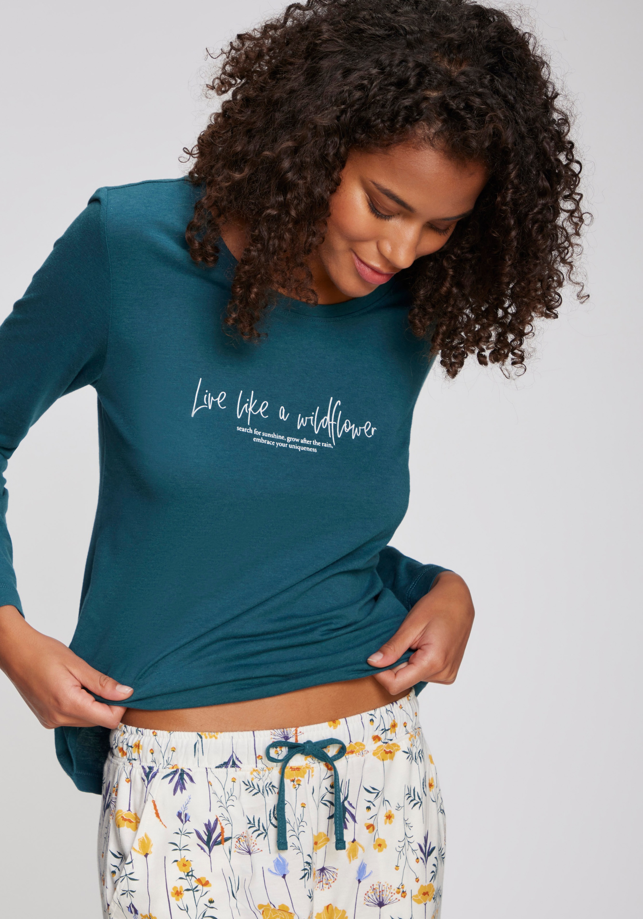 Thumbnail - Vivance Dreams Pyjama 2 tlg. Mit schönem Muster