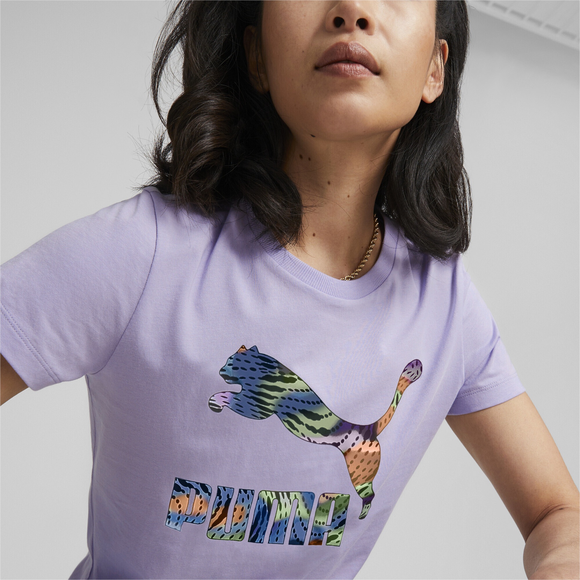 PUMA Trainingsshirt »Classics Logo Infill T-Shirt Damen«
