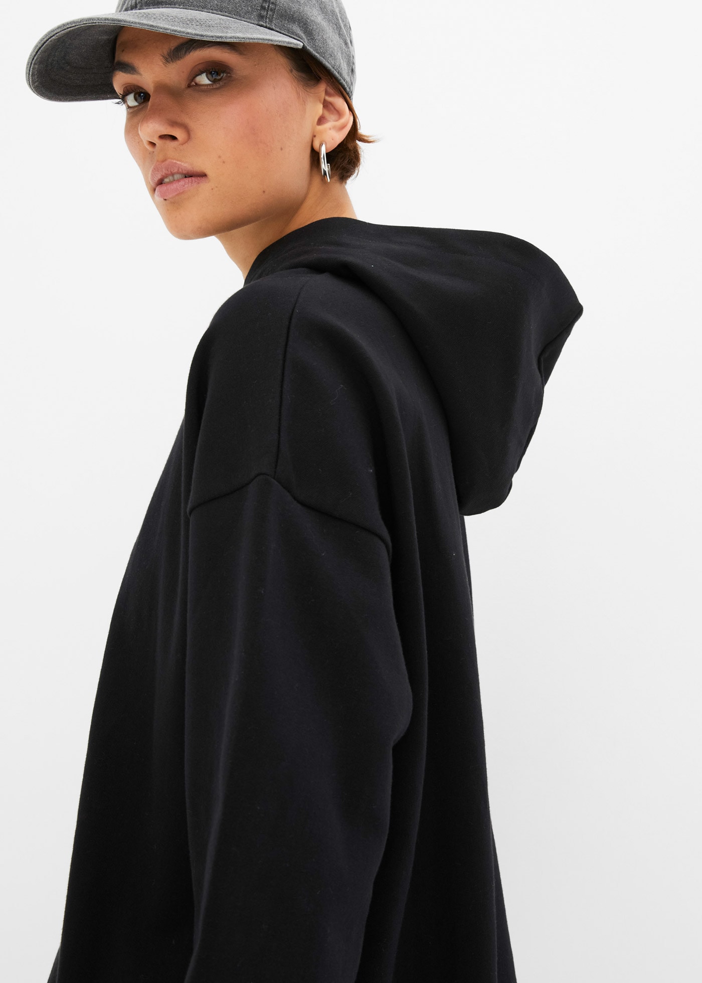 bonprix Hoodie , Oversized Form, reine Baumwolle, mit Seitenschlitzen, vokuhila Look
