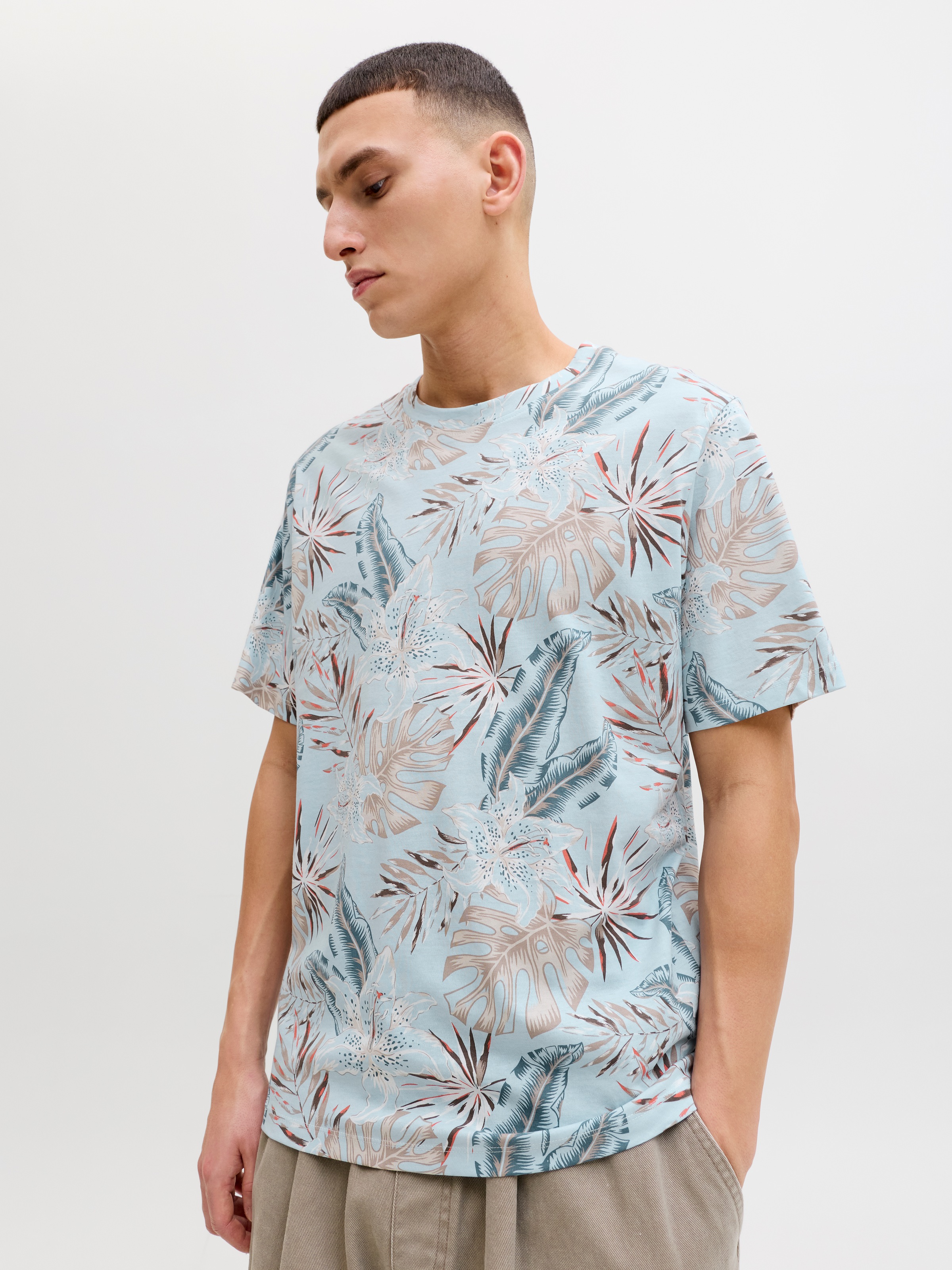 Jack & Jones Rundhalsshirt "JJHONOLULU AOP TEE SS CREW NECK" Baumwolle, reg günstig online kaufen
