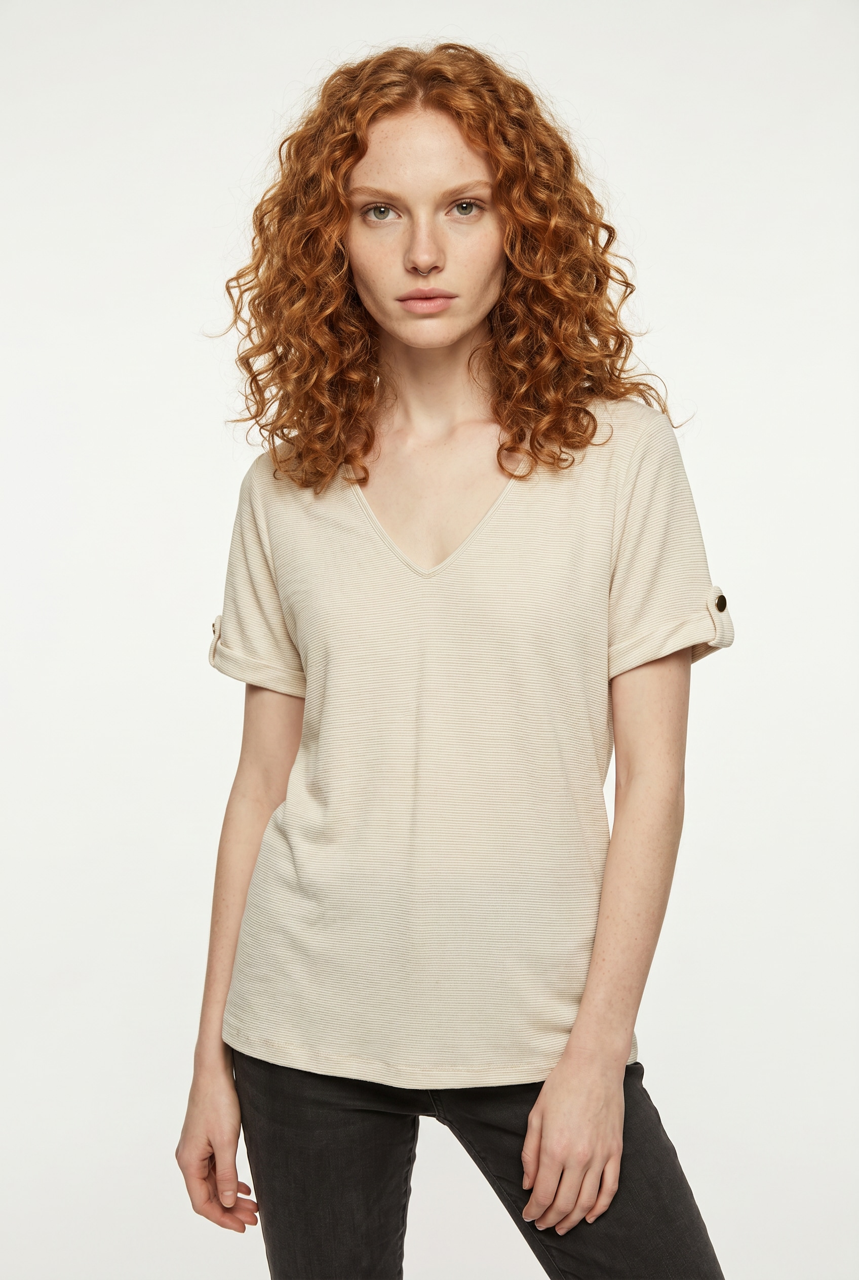 Vero Moda Kurzarmshirt "VMBAILEY S/S V-NECK T-SHIRT JRS BTQ GA"