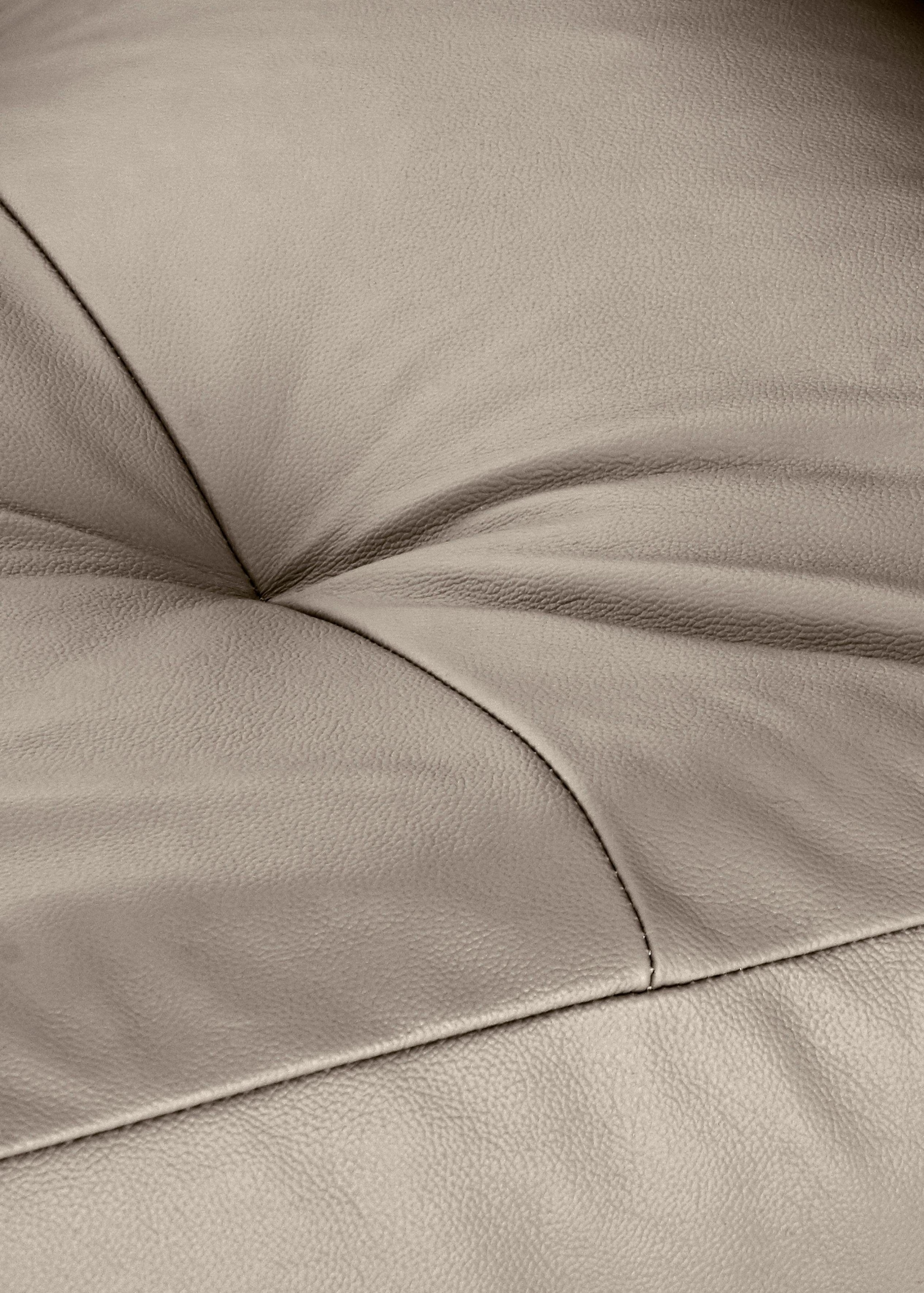 W.SCHILLIG Chaiselongue »softy«, mit dekorativer Heftung im Sitz, Füße schwarz pulverbeschichtet