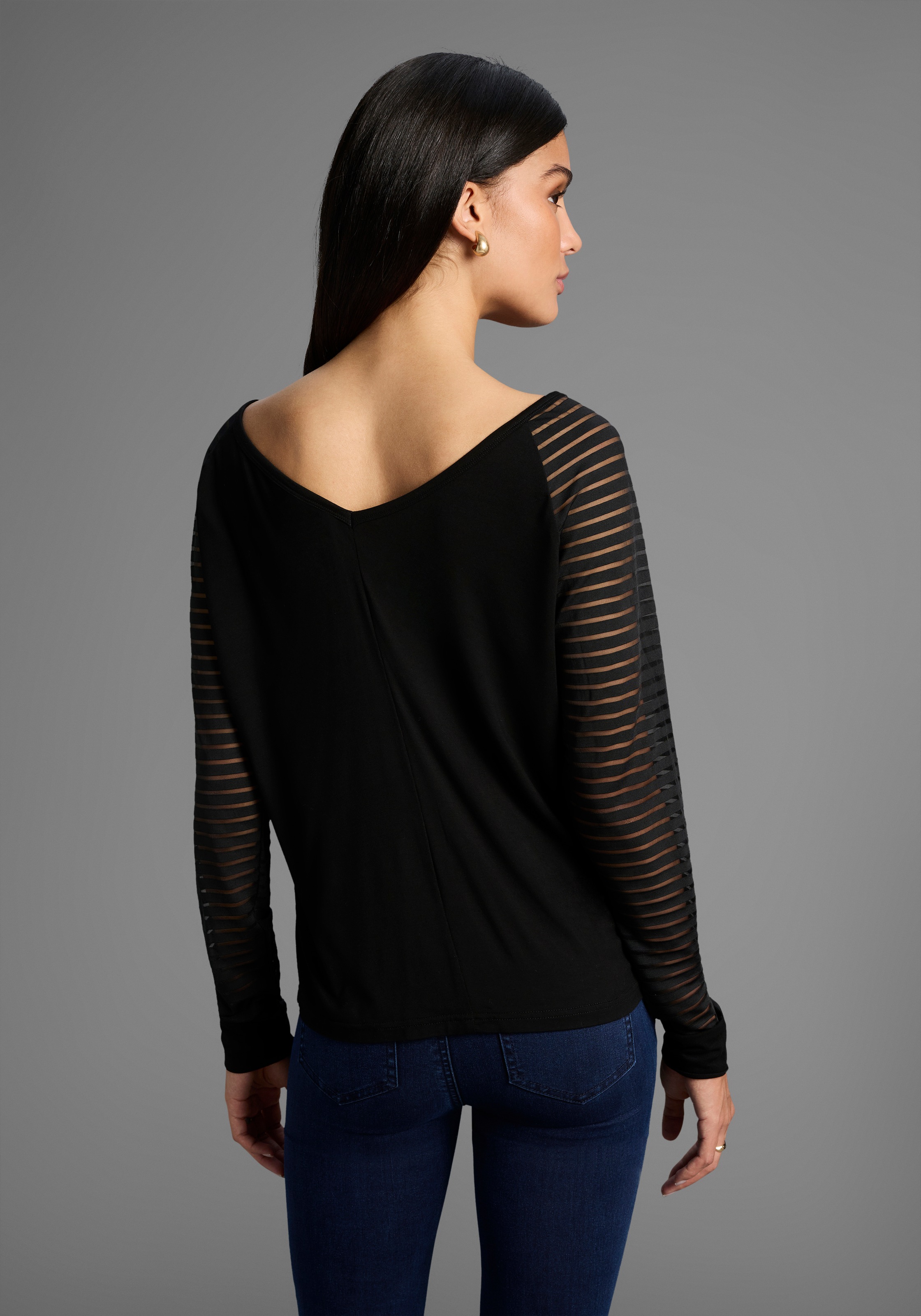 Bruno Banani V-Shirt, mit Mesh-Streifen im Ärmel - NEUE KOLLEKTION günstig online kaufen