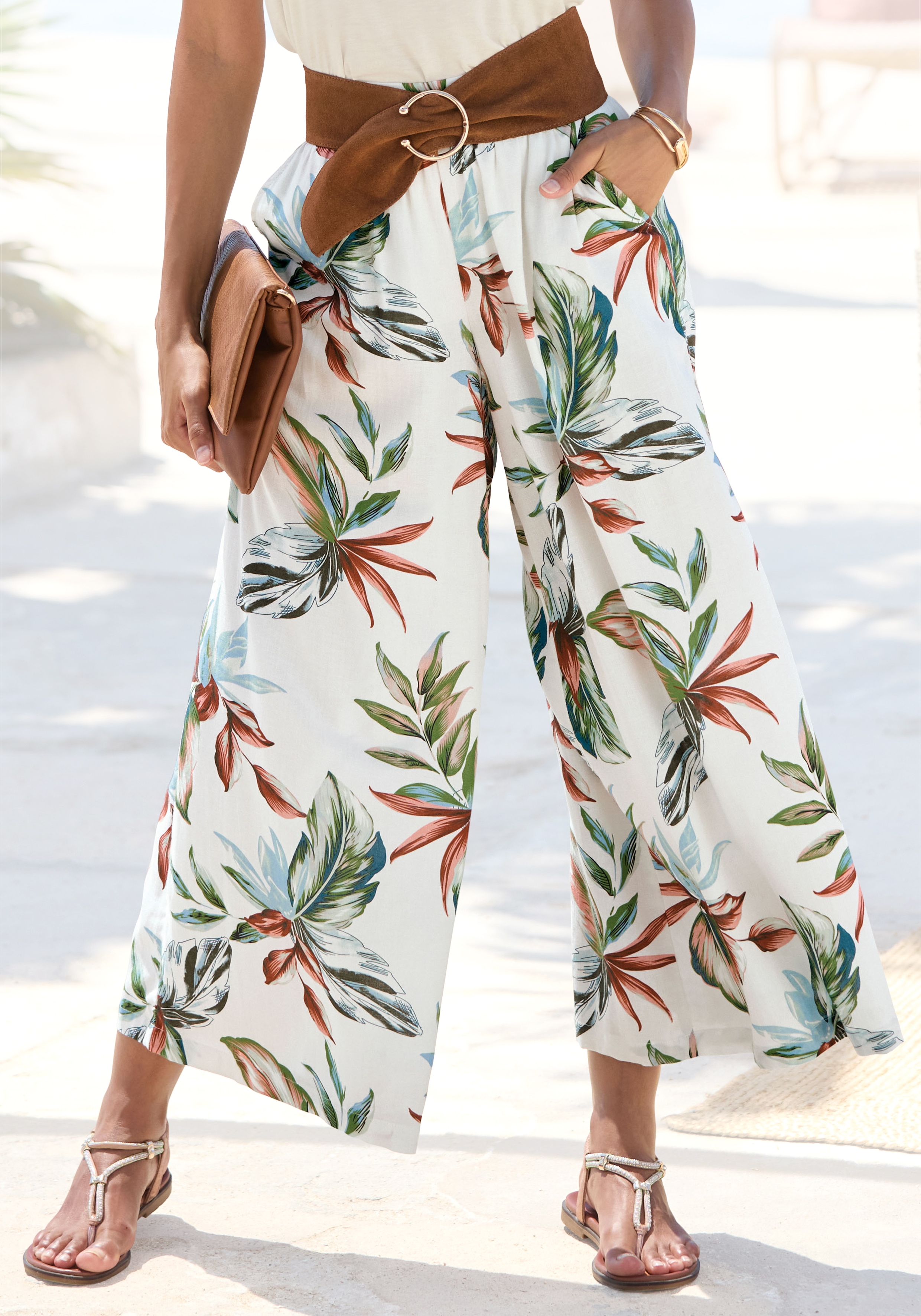LASCANA Culotte "mit Leinen-Anteil und weitem Bein" Leinenhose, leichte Sommerhose in 7/8-Länge, Culotte, Alloverprint