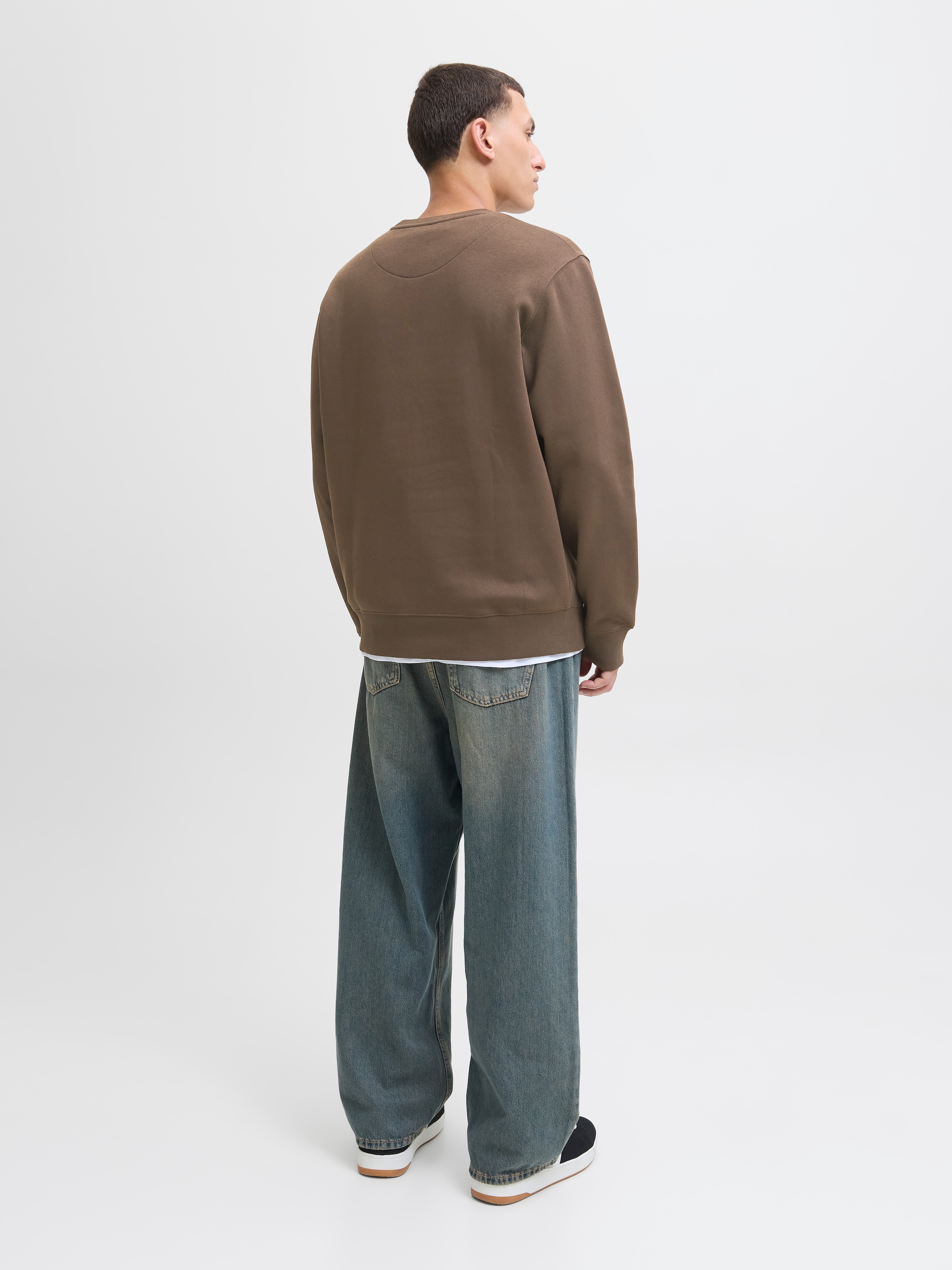 Jack & Jones Sweatshirt »JJESTAR BASIC SWEAT CREW NECK NOOS«, mit Rundhalsausschnitt