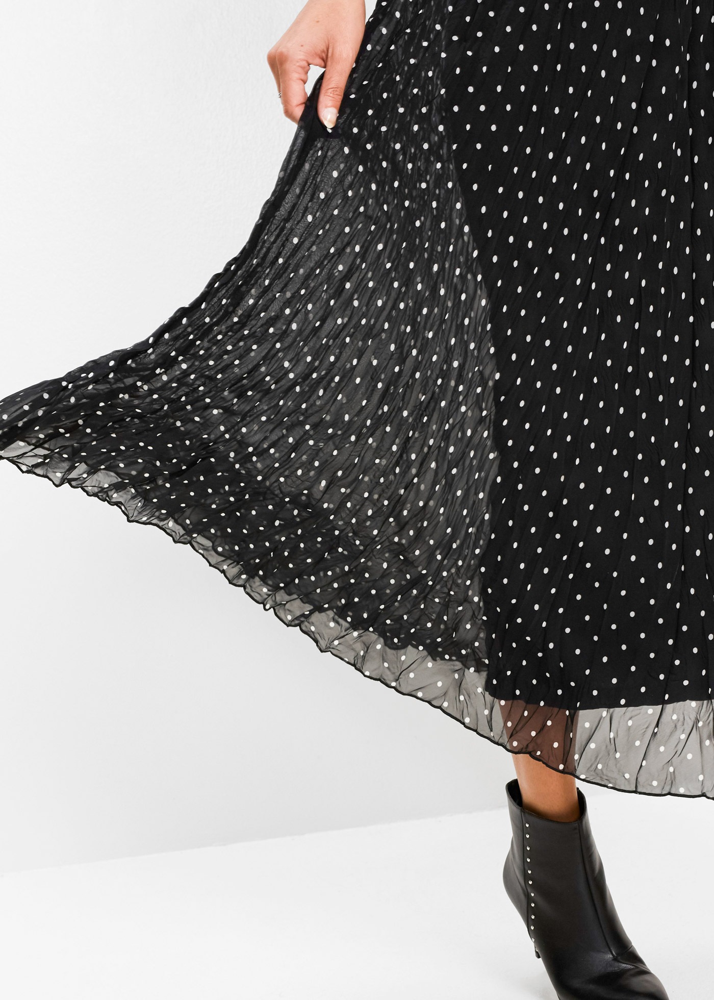 Bonprix Pleated Skirt Black/White Size 42 3