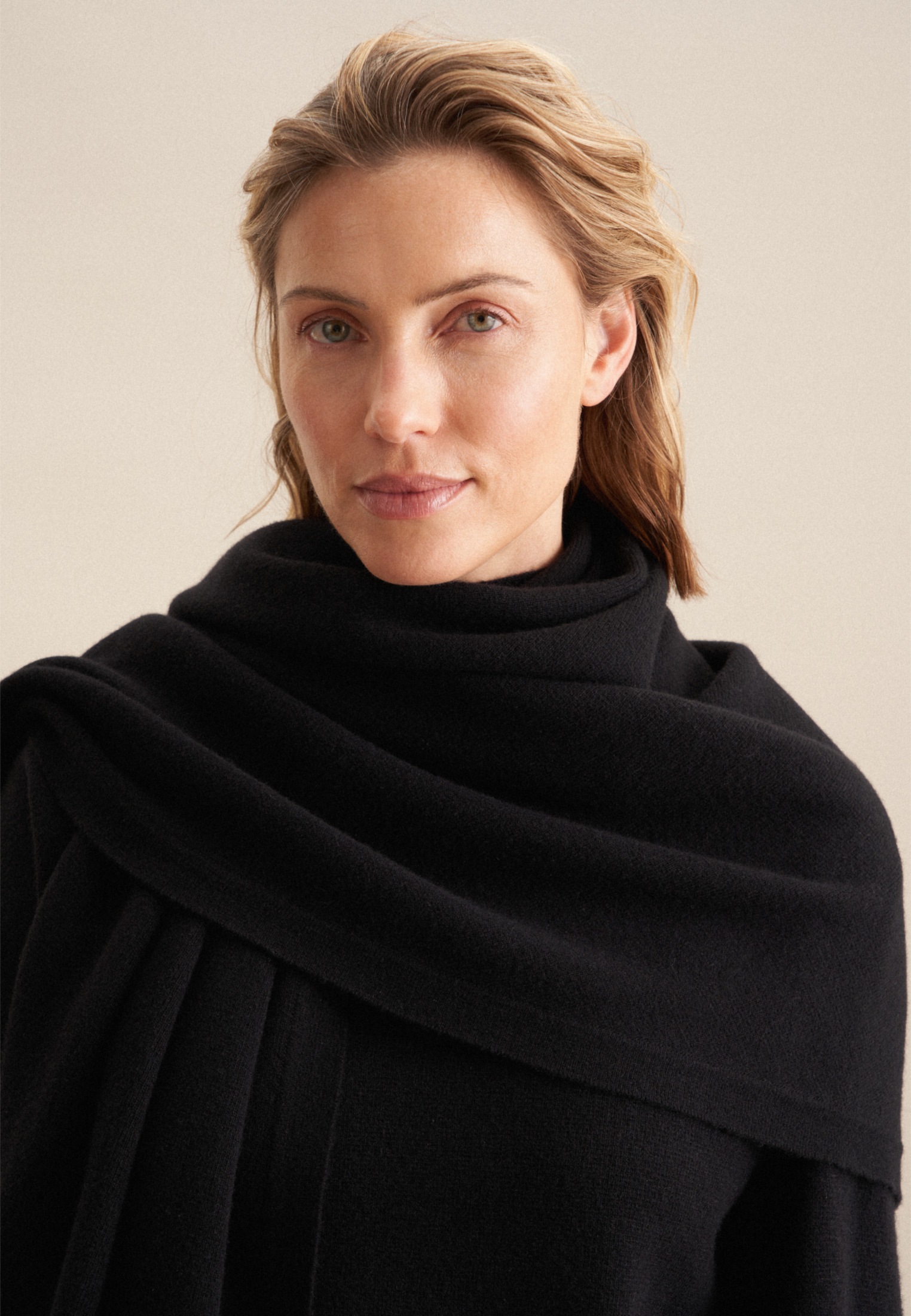 Thumbnail - seidensticker Halstuch "Schwarze Rose"