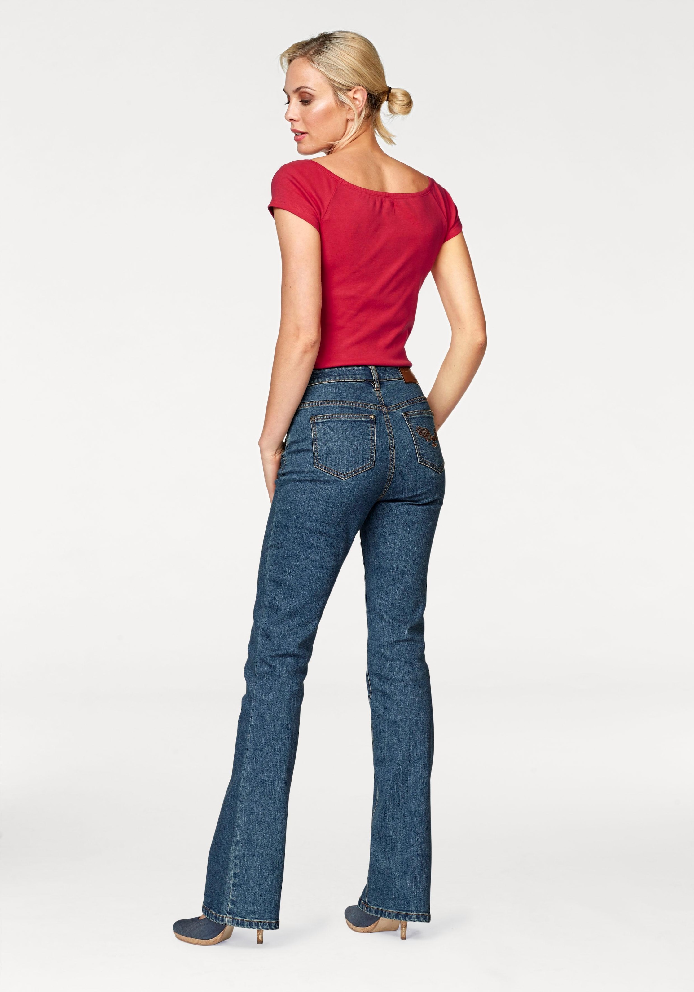 Arizona Bootcut-Jeans »Comfort-Fit«, ausgestellte Beinform, mit Eingrifftaschen, High-Waist