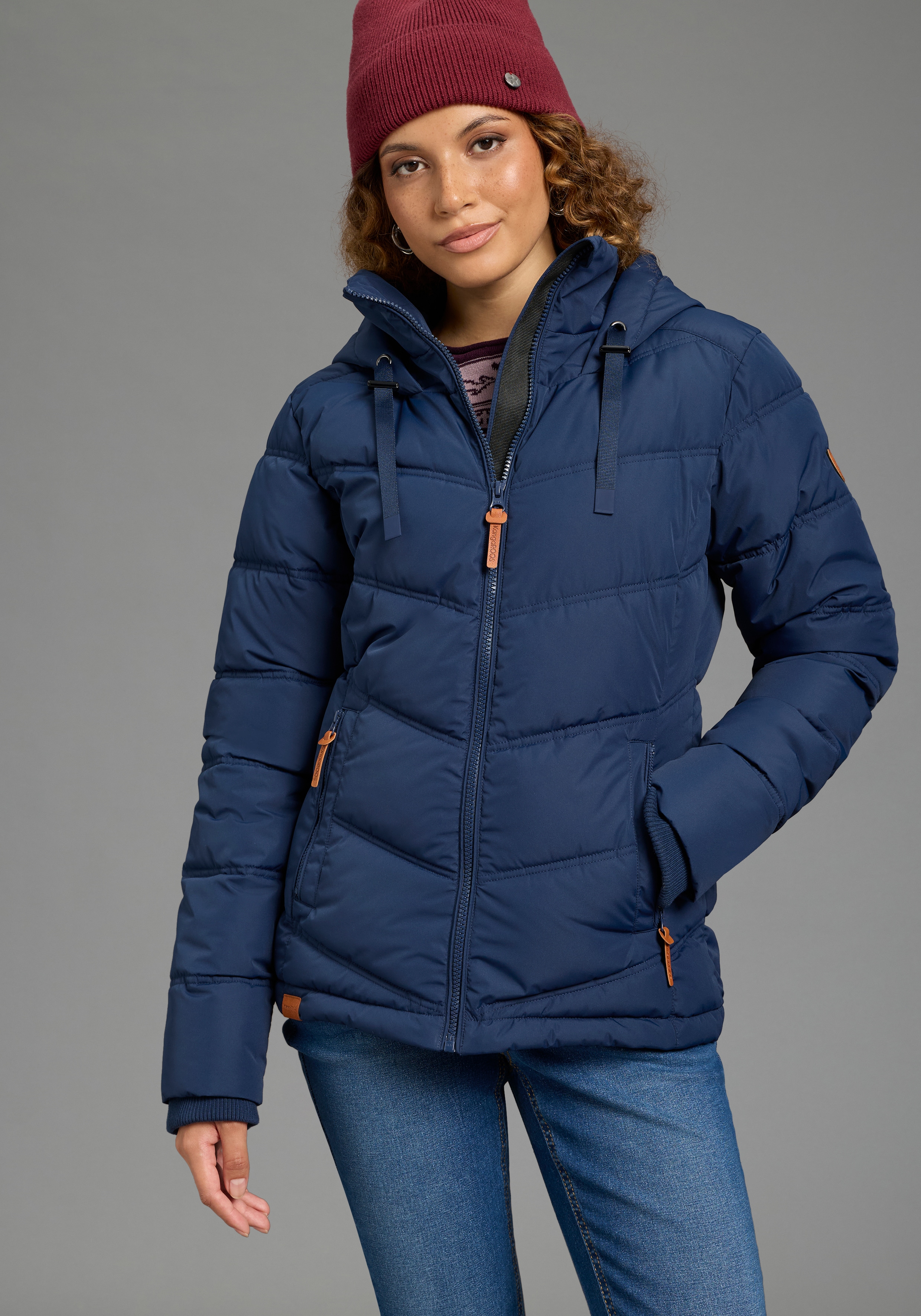 KangaROOS Winterjacke mit Kapuze mit Kapuze und Kordelzug, Reißverschlusstaschen und Innentasche