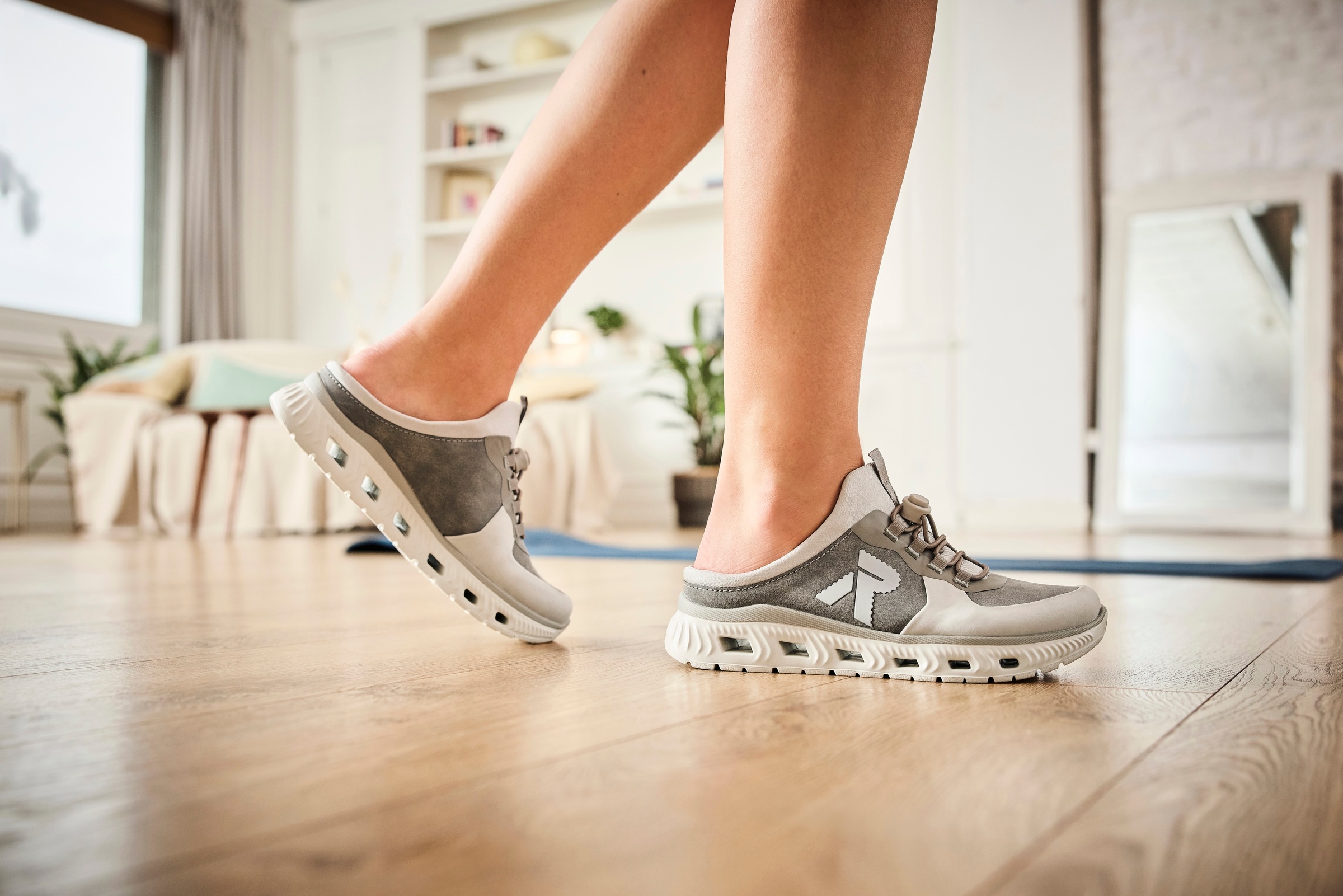 Thumbnail - RIEKER Sport Clog, Schlupfschuh, Sabot, Sneaker mit aufgesetztem Schnellverschluss