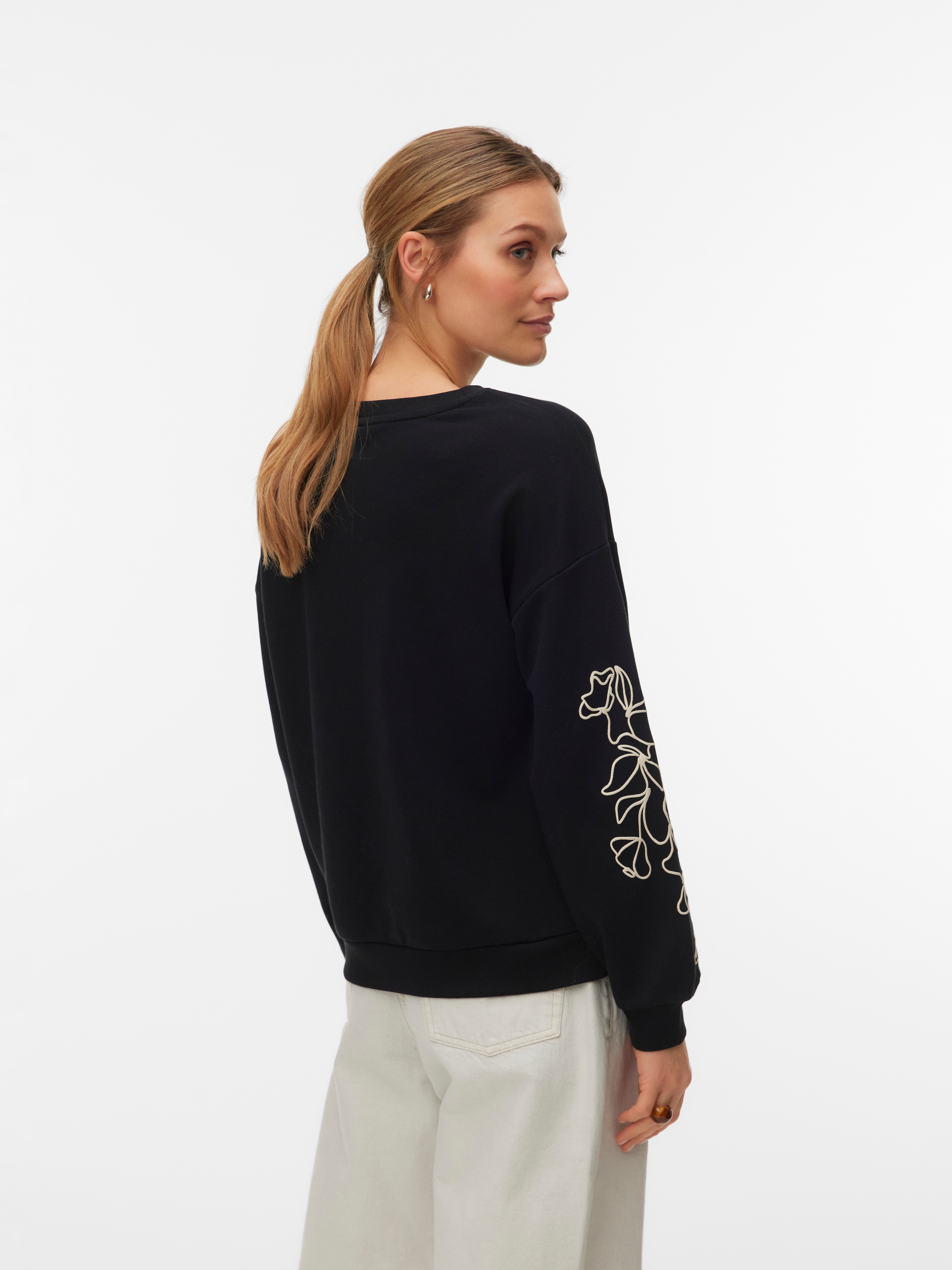 Vero Moda Sweatshirt »VMLADA L/S O-NECK SWEATSHIRT JRS BTQ«, Baumwollmischung, regular fit
