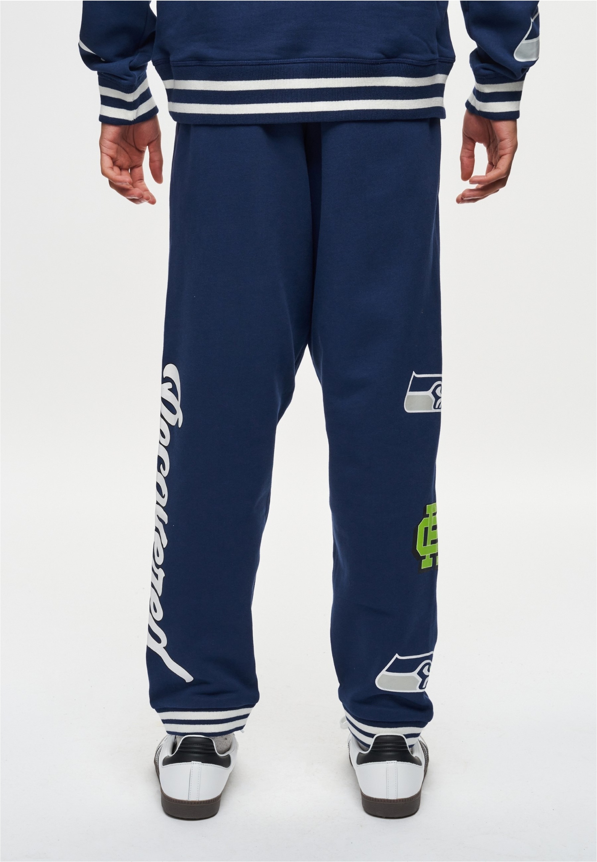 Recovered Sweathose »NFL Seahawks Emerald City«, mit gestreiften Bündchen