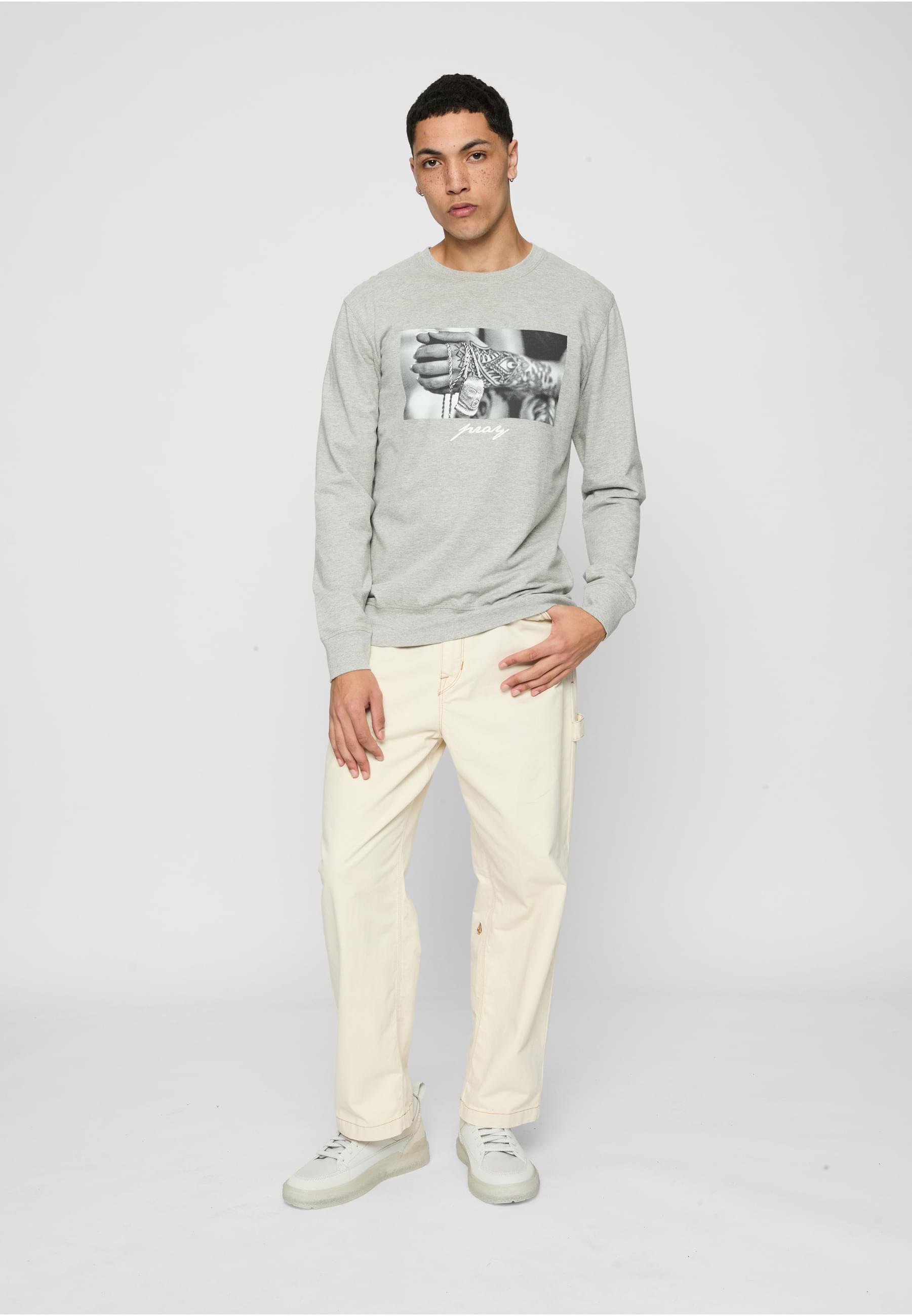 MisterTee Rundhalspullover »MisterTee Herren Pray 2.0 Crewneck«, (1 tlg.)
