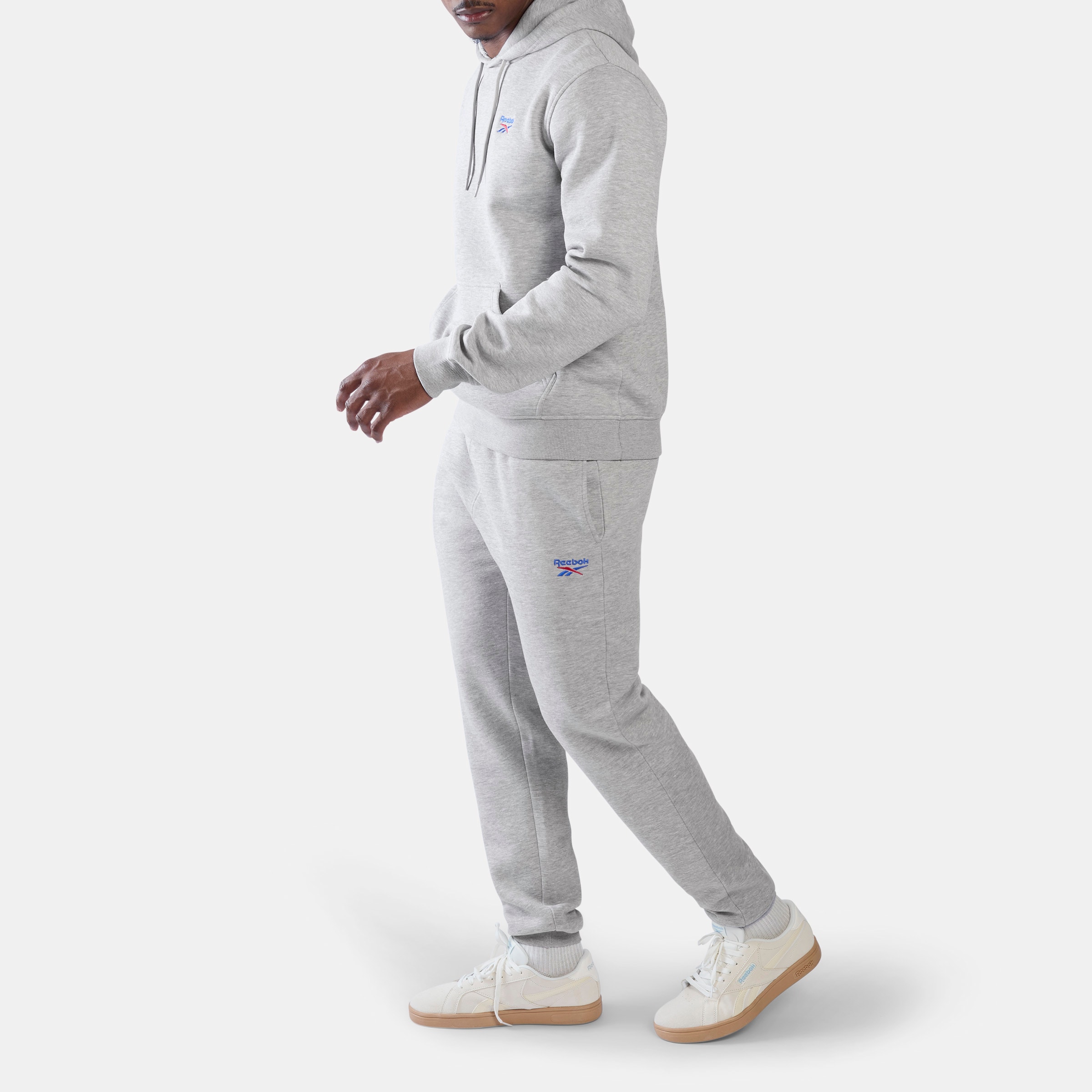 Reebok Kapuzensweatshirt »ID 2-COL LOGO FLEECE HOODIE«, mit Kapuze, Langarm, aus Baumwolle und Polyester, normale Länge

