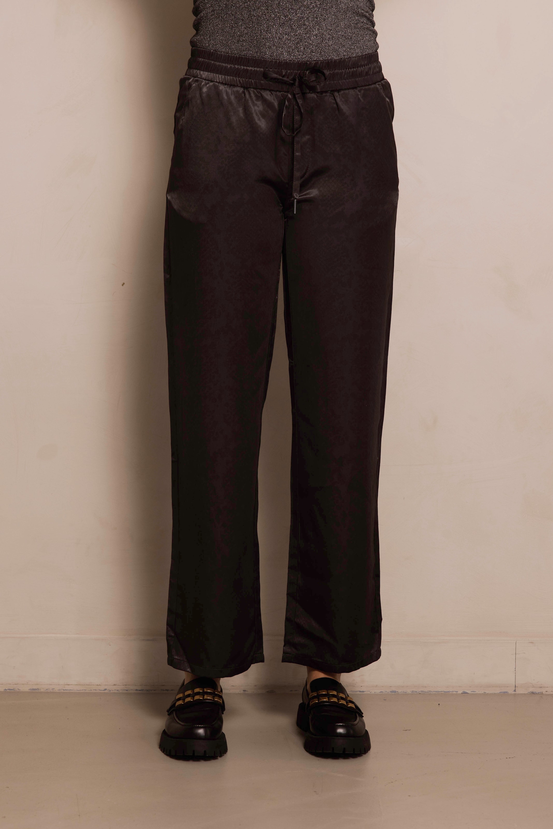 Zhrill Stoffhose "ZHISLA" mit Elastikbund, leicht glänzend günstig online kaufen