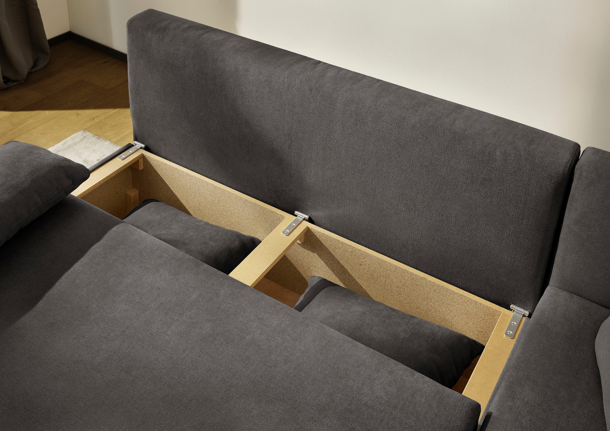 Jockenhöfer Gruppe Ecksofa »Starlight, L-Form, mit indirekter dimmbarer LED-Beleuchtung«, Gästebettfunktion; Stauraum/Bettkasten, mit Kissen