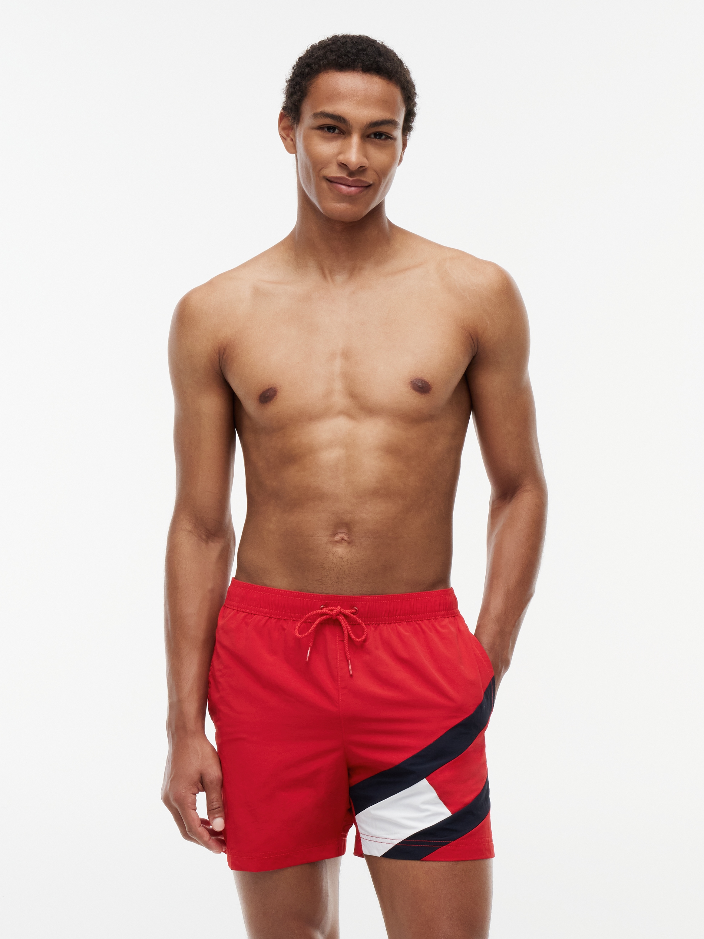 Tommy Hilfiger Swimwear Badeshorts "SF MEDIUM DRAWSTRING" mit Tommy Hilfiger Markenlabel