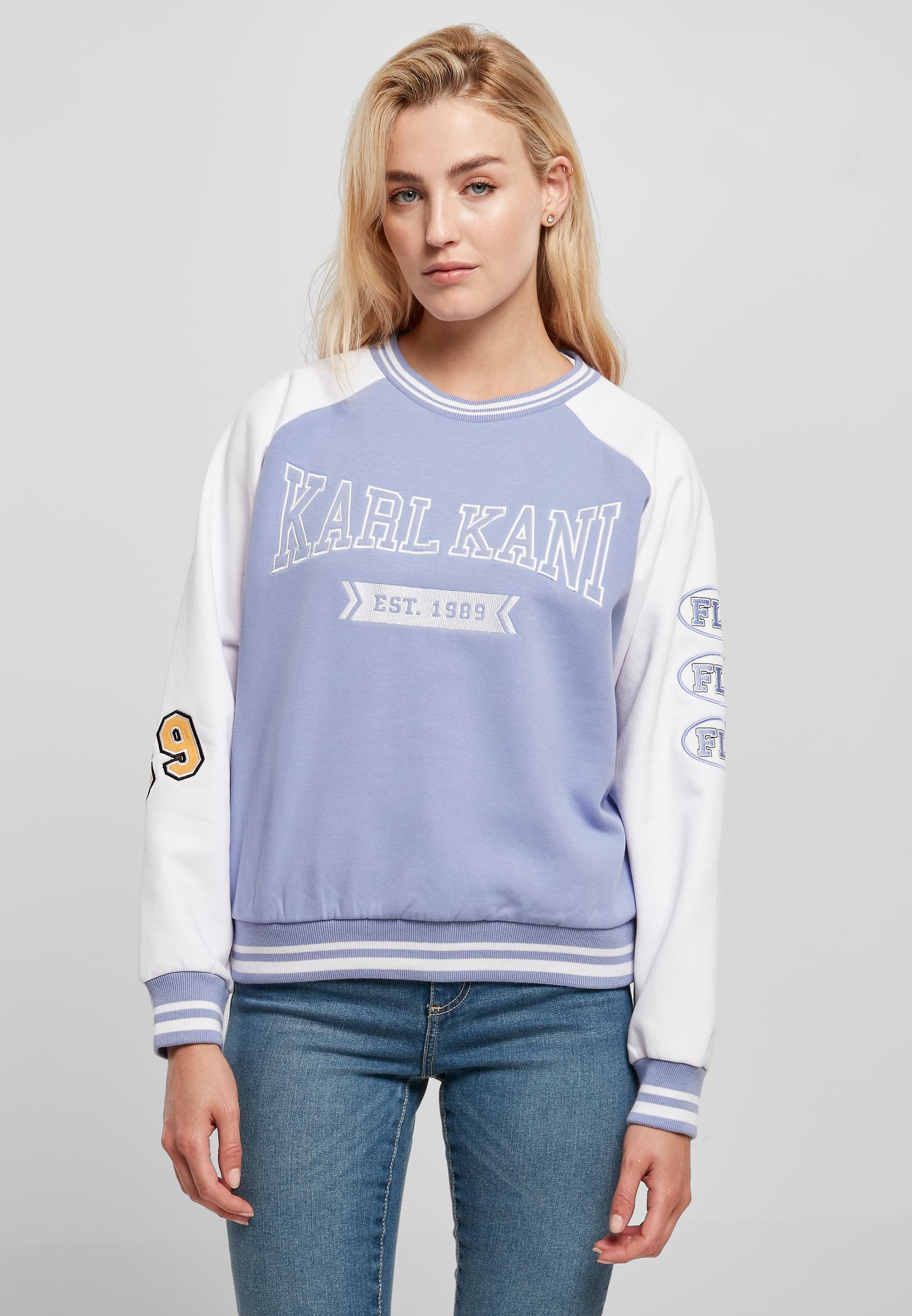 Karl Kani Sweater »Karl Kani Damen KW224-028-1KK Small Signature Block College«, (1 tlg.)